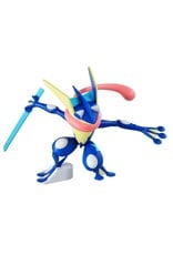 BANDAI BAS2574734 GRENINJA™ POKÉMON PLASTIC MODEL KIT