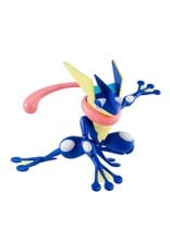 BANDAI BAS2574734 GRENINJA™ POKÉMON PLASTIC MODEL KIT