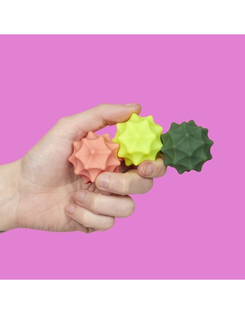 SPEKS SPEKS ODDS SOFT SILICONE FIDGET MAGNETS: GREEN SPURS