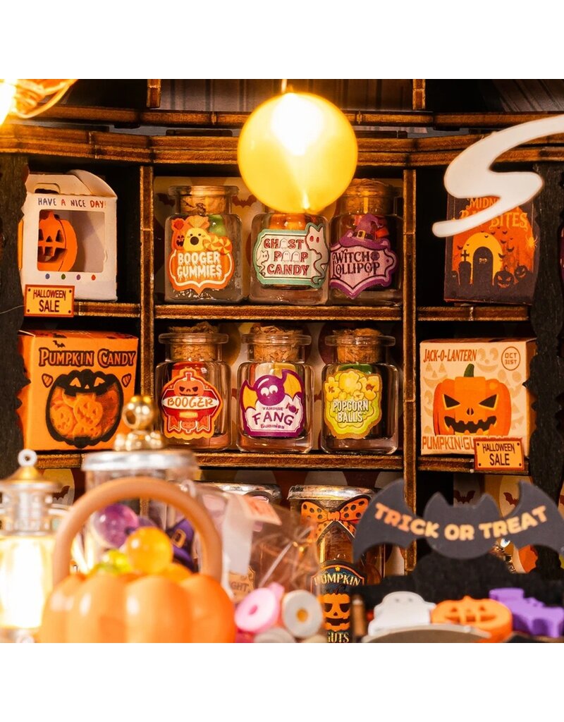 ROBOTIME ROEDG186 HAUNTED CANDY HOUSE DIY MINIATURE HOUSE