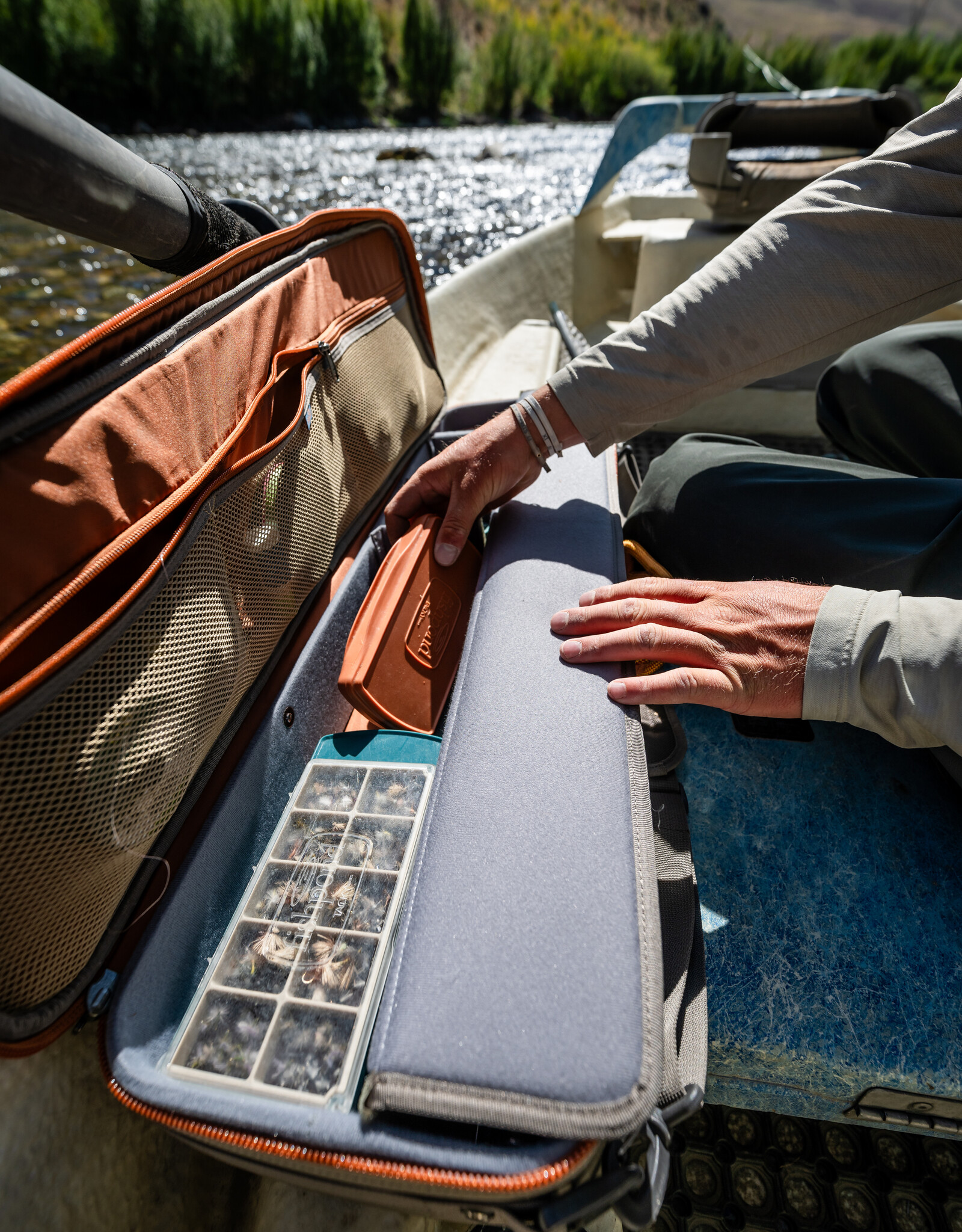 Fishpond Dakota Carry on Rod Case: 31"