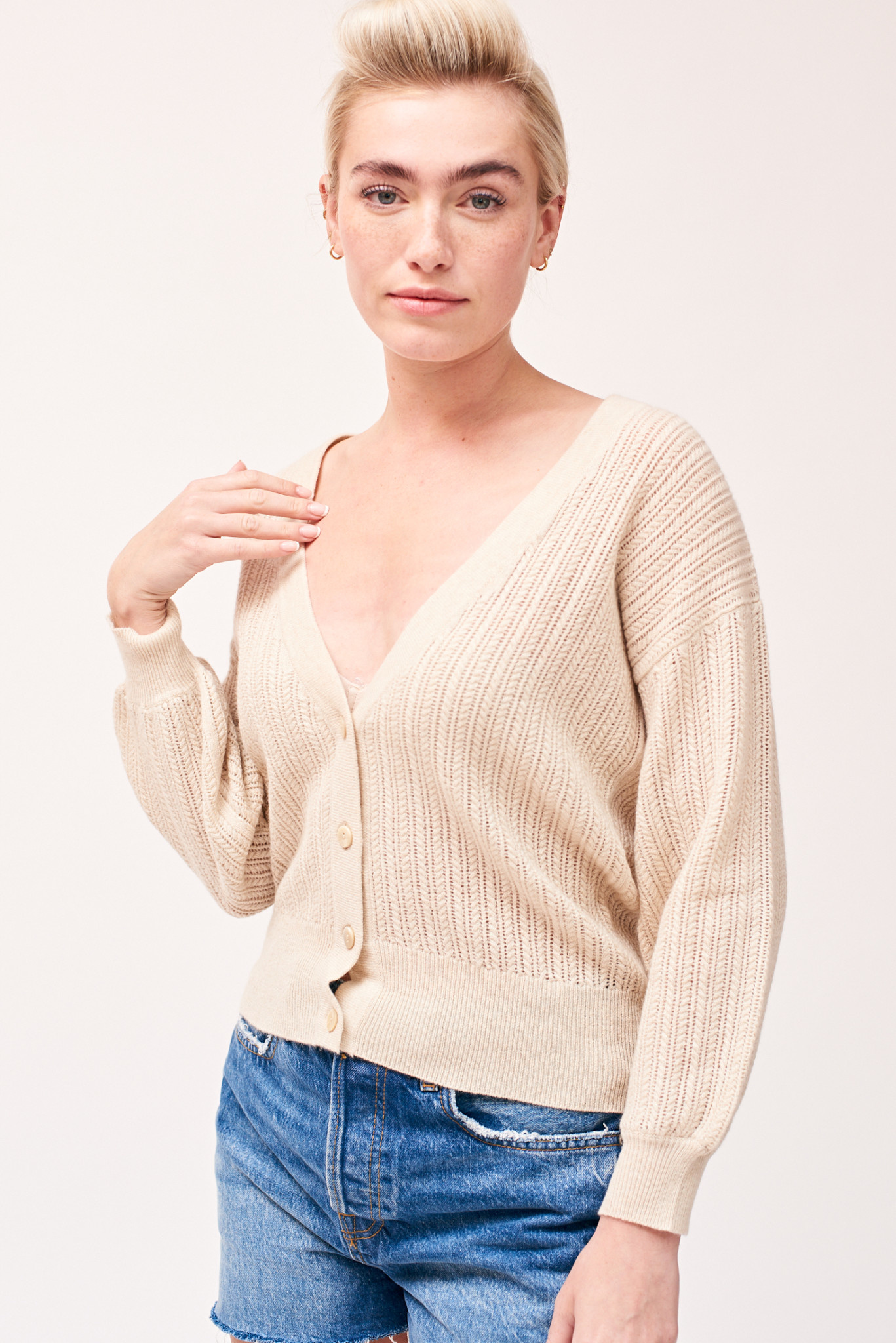 Dress up or down with Jumper 1234 Open Cardigan in Oatmeal - I Am More  Scarsdale