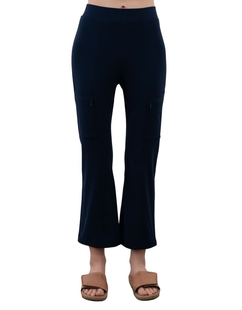 Black Flare stretchy Yoga Pants w/ Pockets