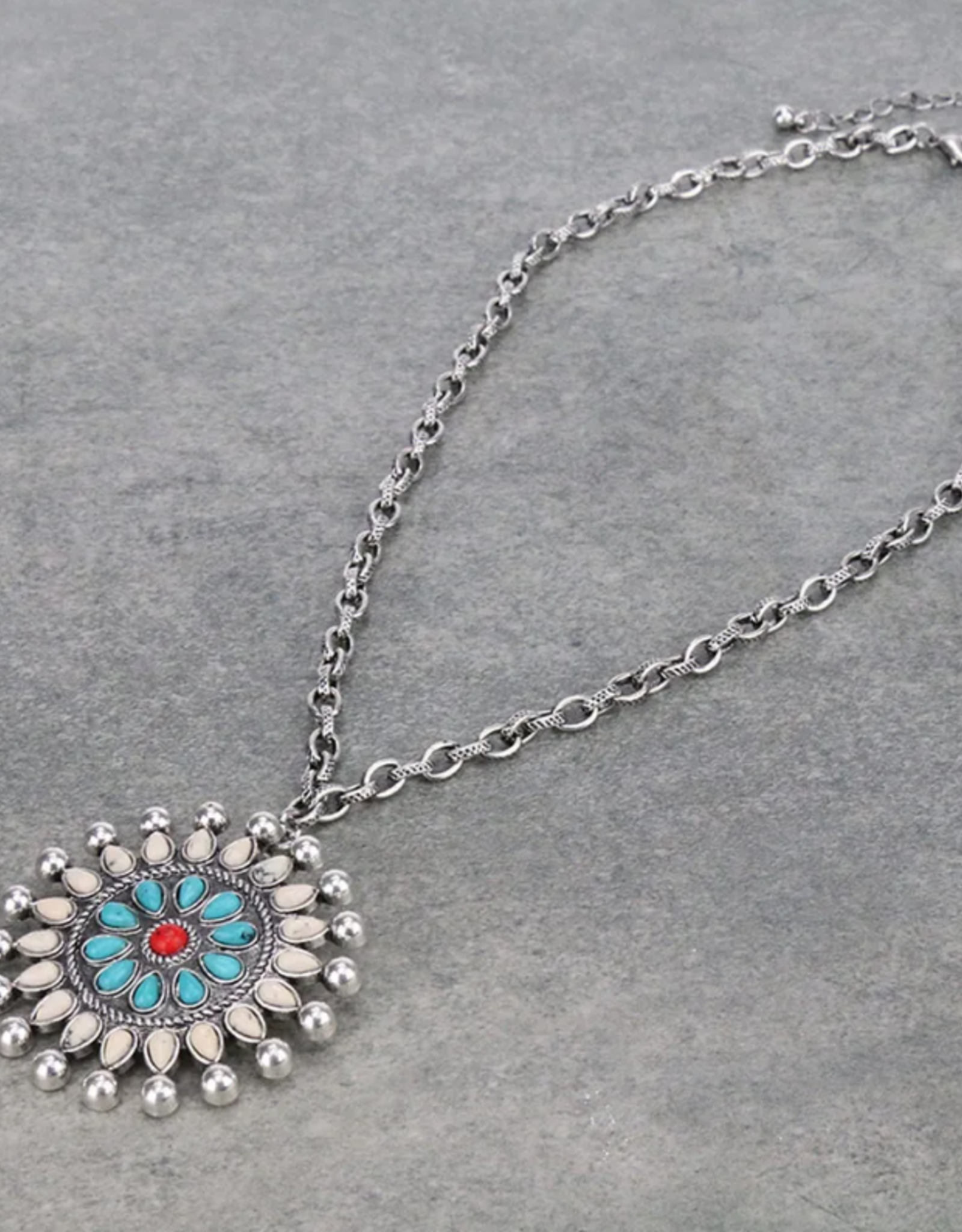 NECKLACE WESTERN CONCHO STONE CHAIN