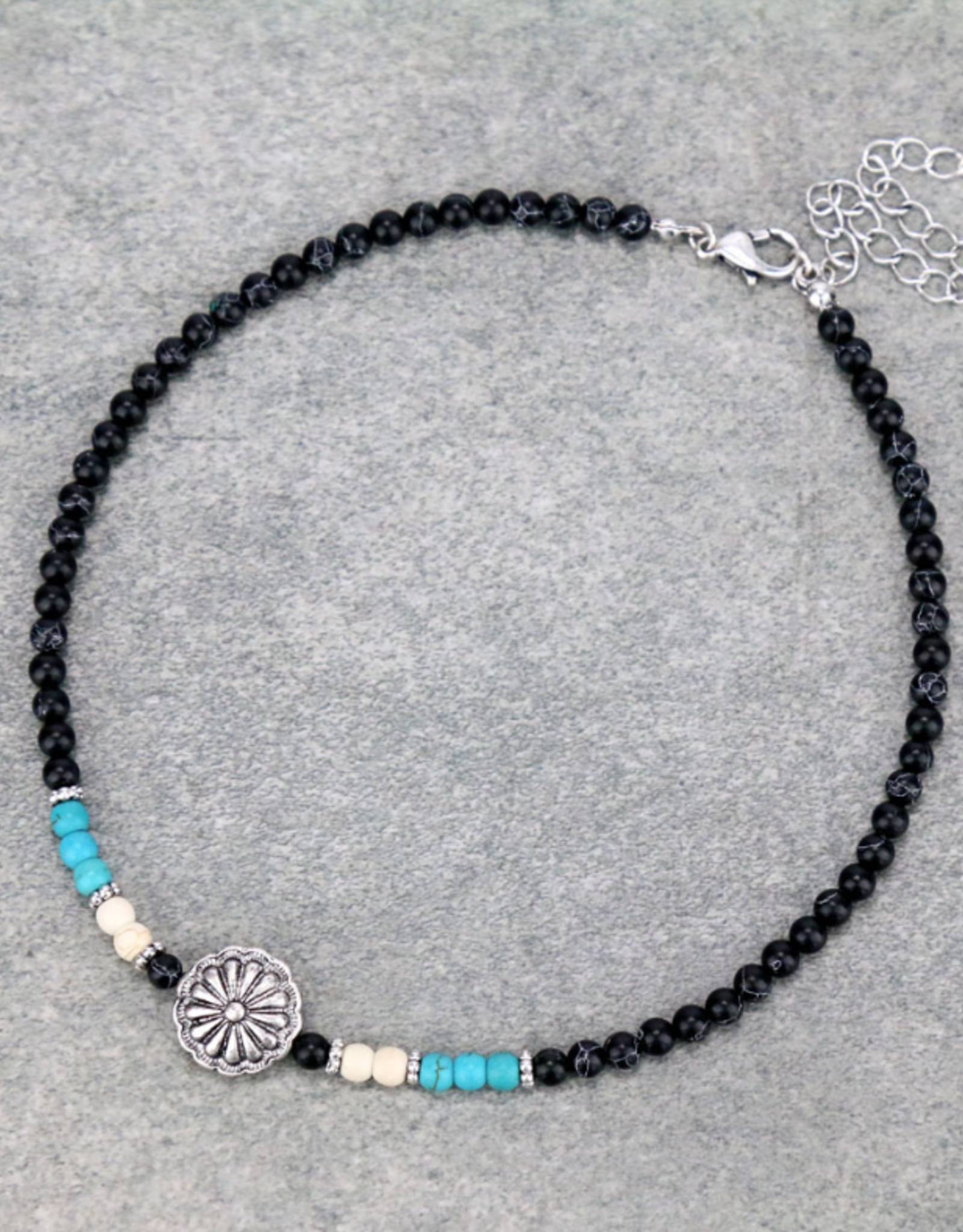 NECKLACE 4MM SEMI BEAD W/CONCHO PENDANT CHOKER