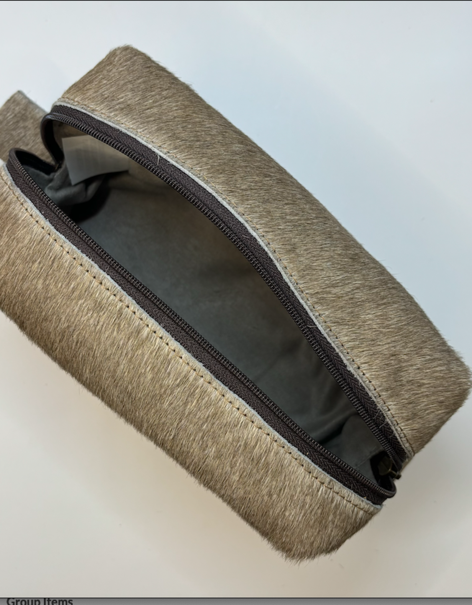 TOILETRY BAG COWHIDE