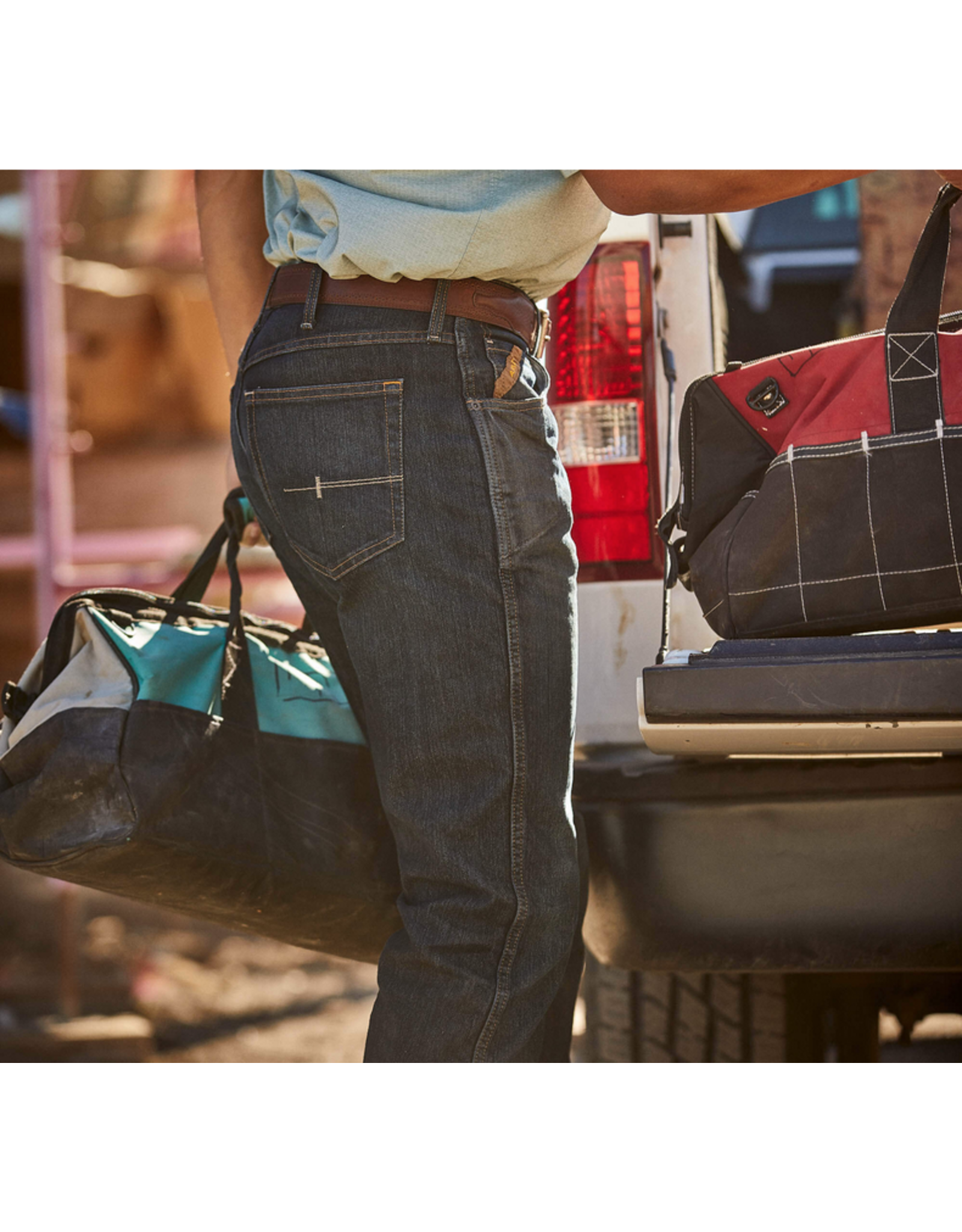 ARIAT JEANS REBAR M5 BLACKSTONE STRAIGHT LEG JEANS