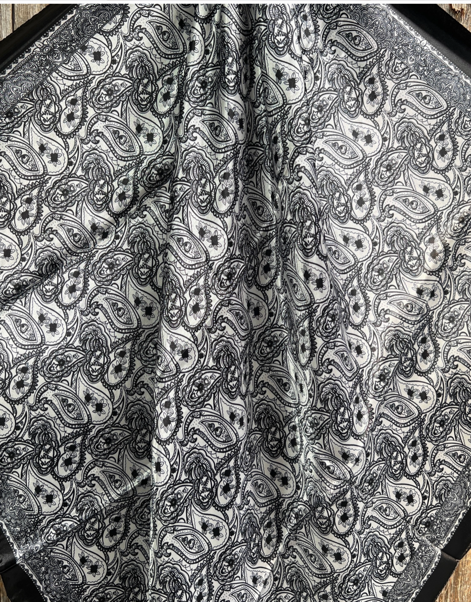 RODEO DRIVE WILD RAG SILK BANDANNA PRINT