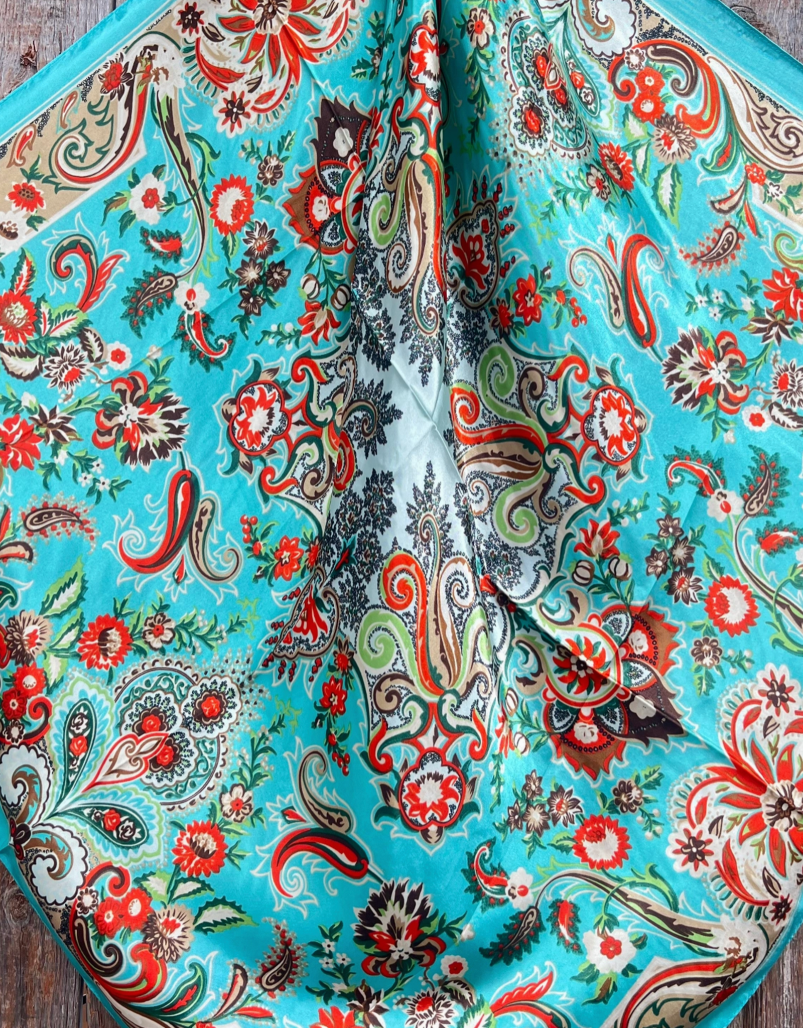 RODEO DRIVE WILD RAG SILK FLORAL