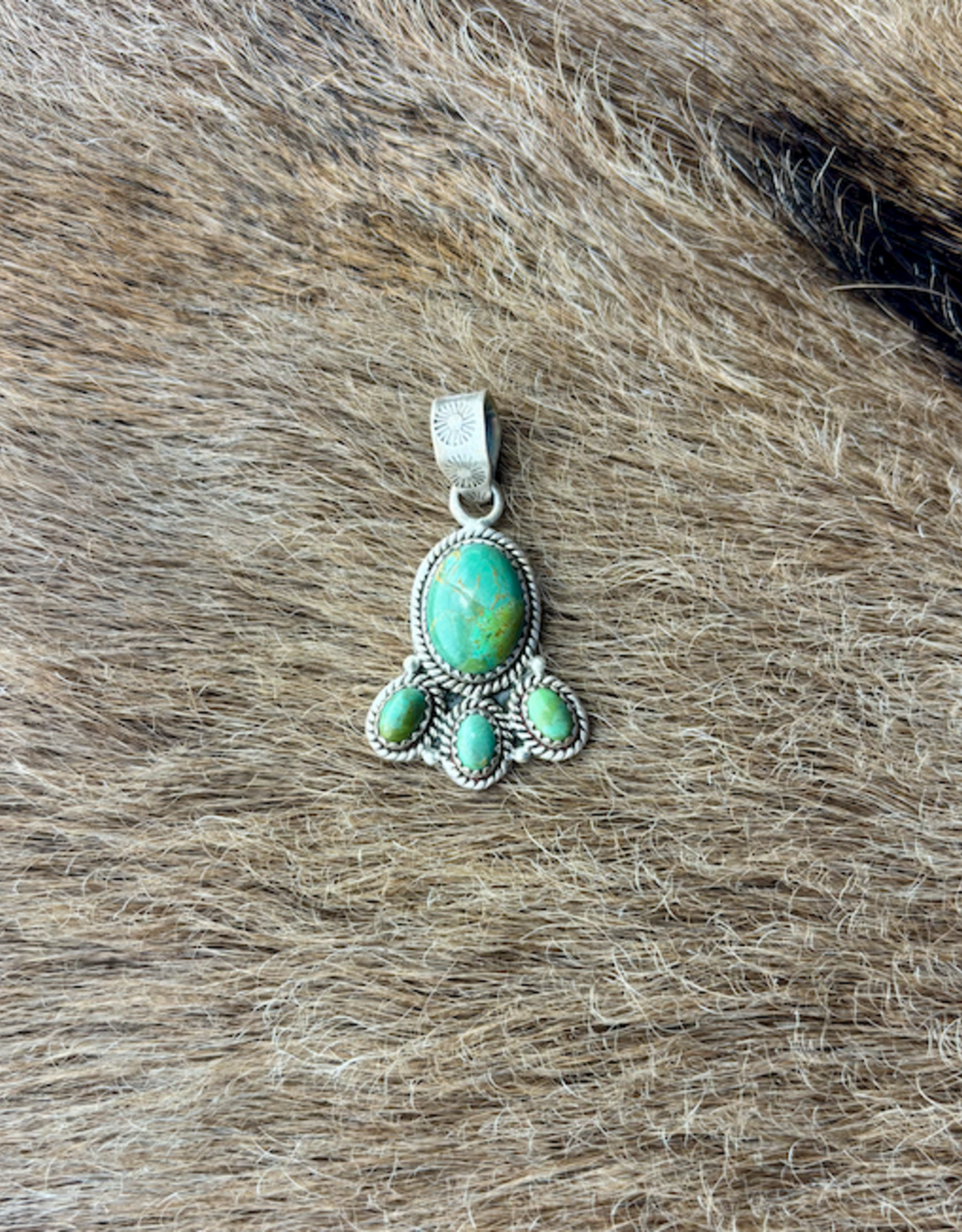 PENDANT STERLING SILVER KINGMAN TURQUOISE OVAL