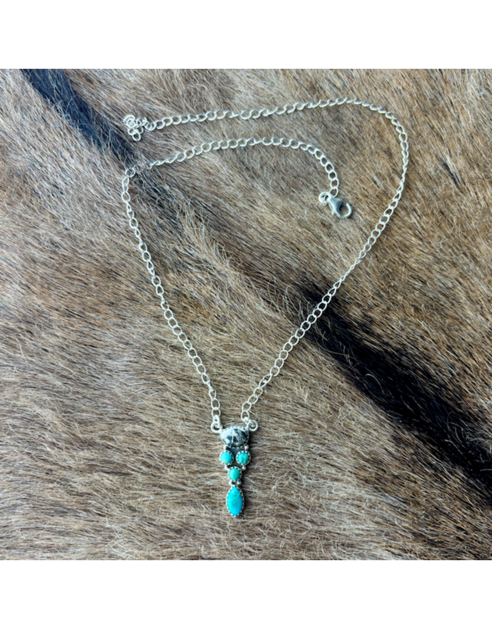 NECKLACE STERLING SILVER KINGMAN TURQUOISE WITH WHITE BUFFALO