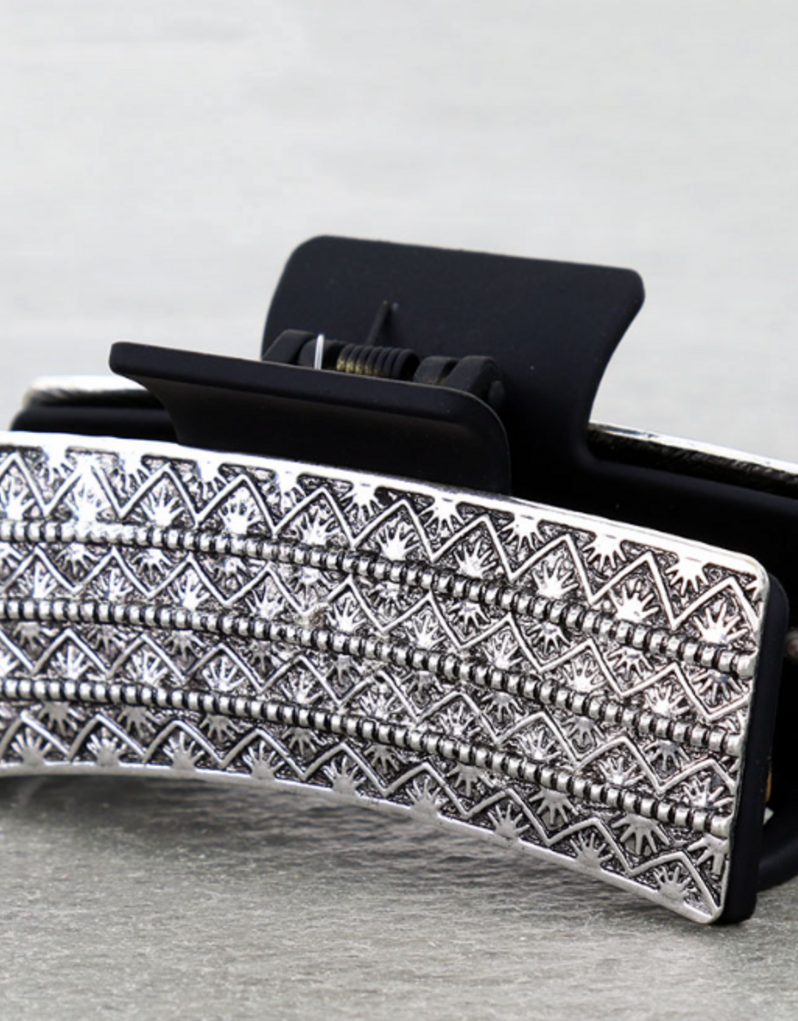 WESTERN HAIR CLAW CLIP BLACK  METAL PLATED RAISED BEADS