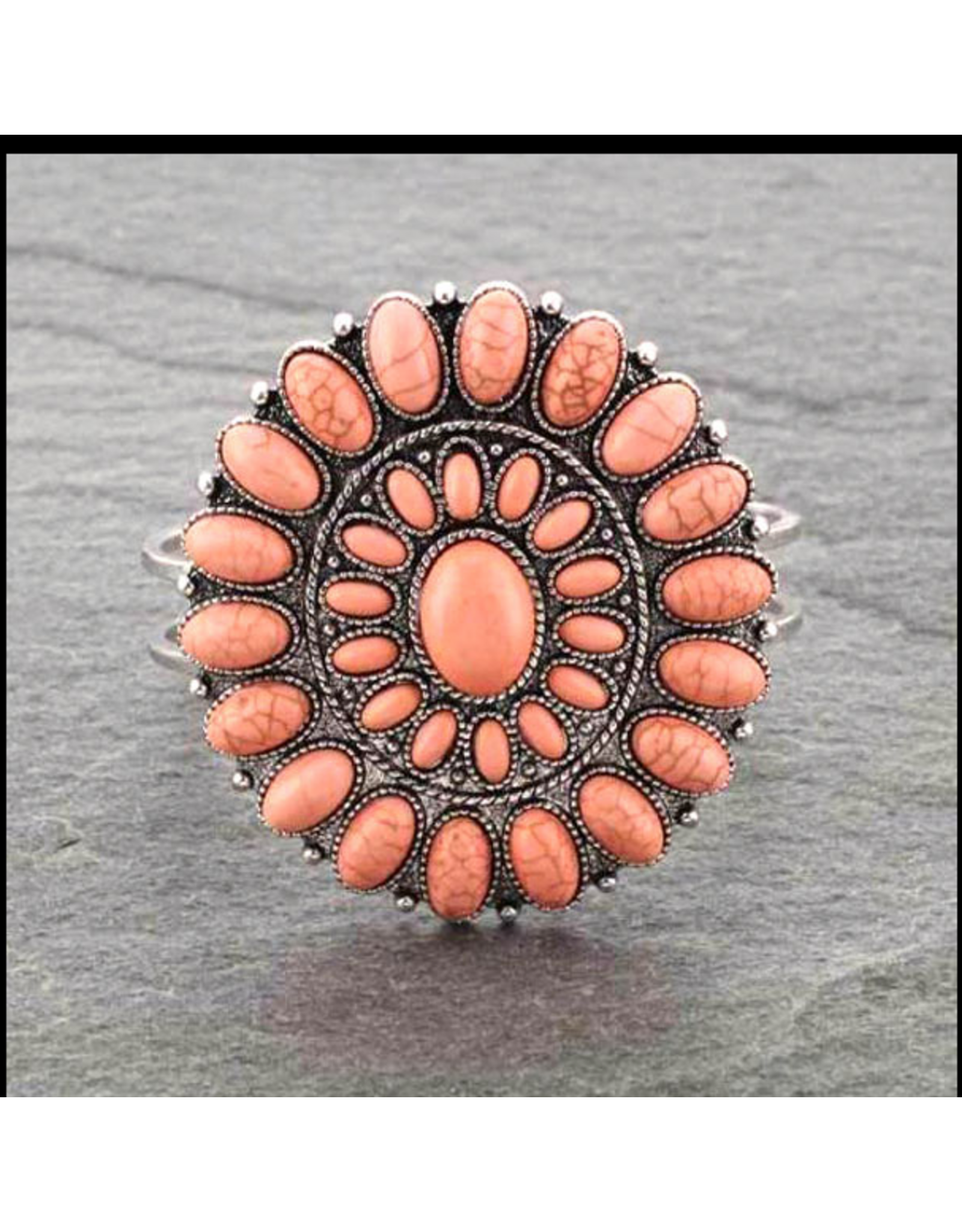 WESTERN CONCHO WITH STONE HINGE BRACELET