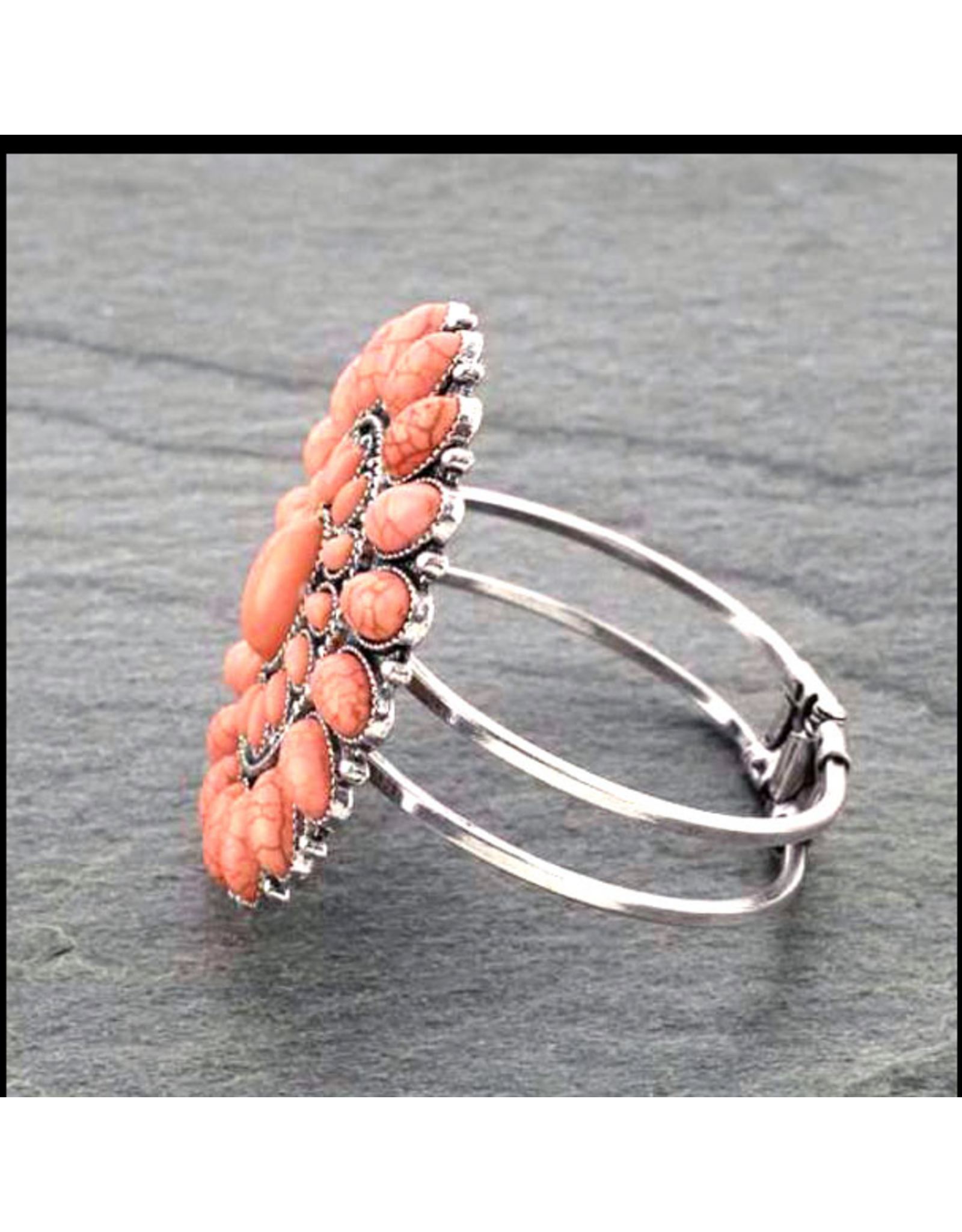 WESTERN CONCHO WITH STONE HINGE BRACELET