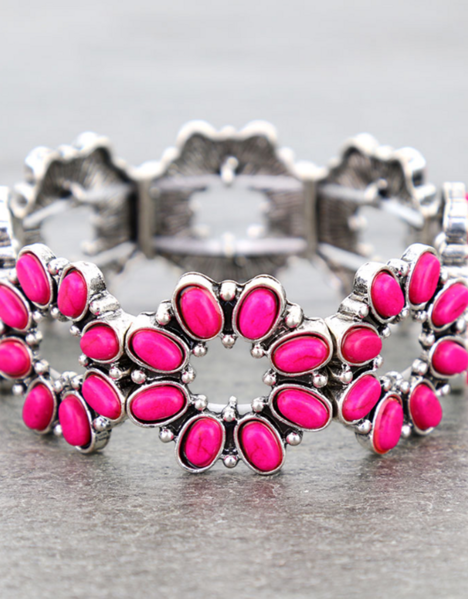 WESTERN STYLE STRETCH FLOWER WITH PINK STONES BRACELET