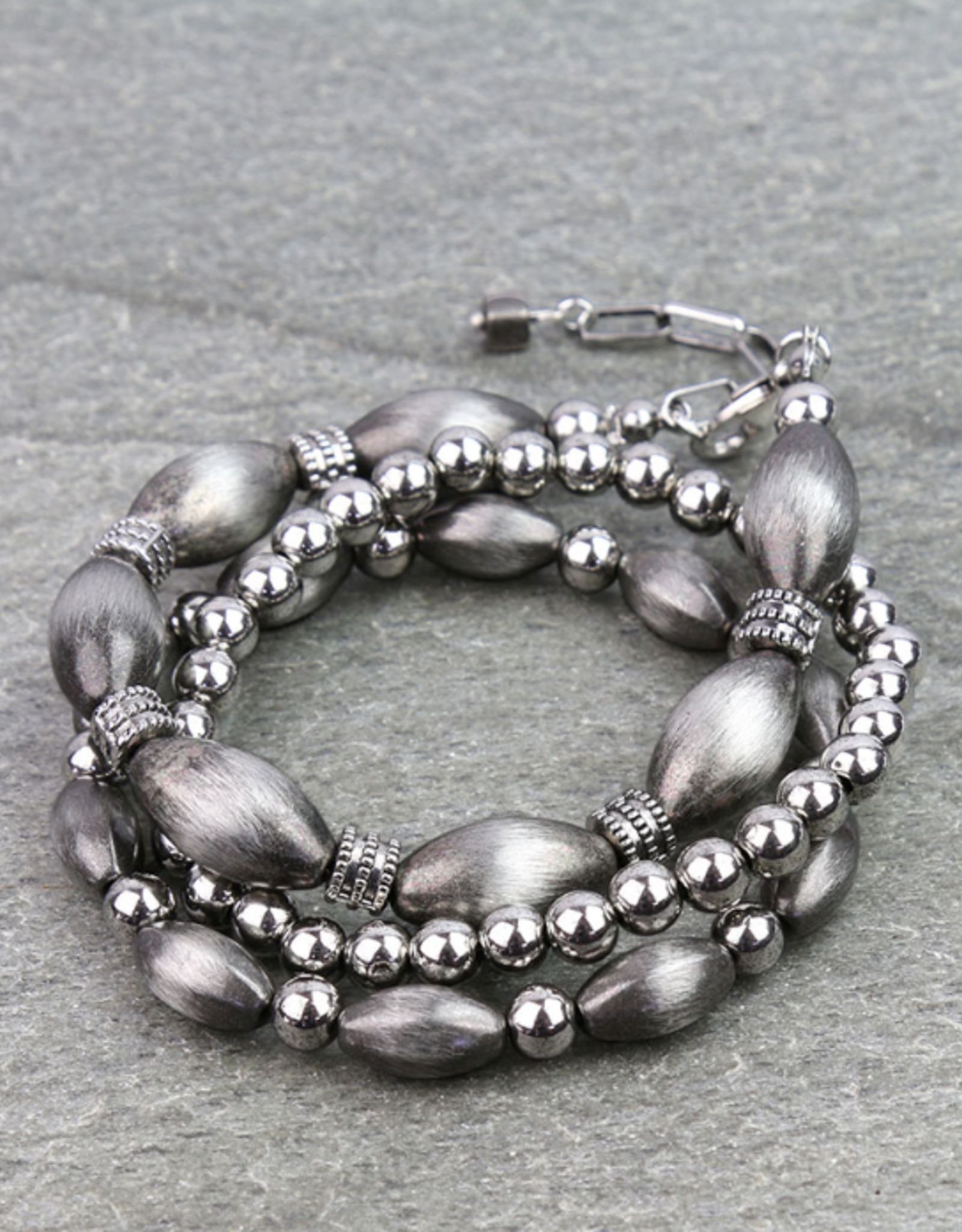 NAVAJO PEARL LARGE OVAL STACK OF 3 BRACELETS