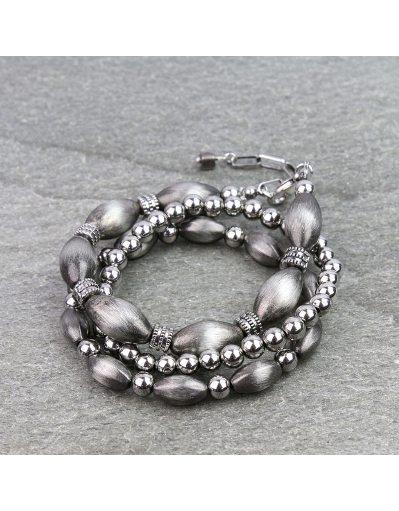 NAVAJO PEARL LARGE OVAL STACK OF 3 BRACELETS