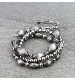 NAVAJO PEARL LARGE OVAL STACK OF 3 BRACELETS