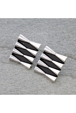 WESTERN METAL & BLACK 4 BAR STUD