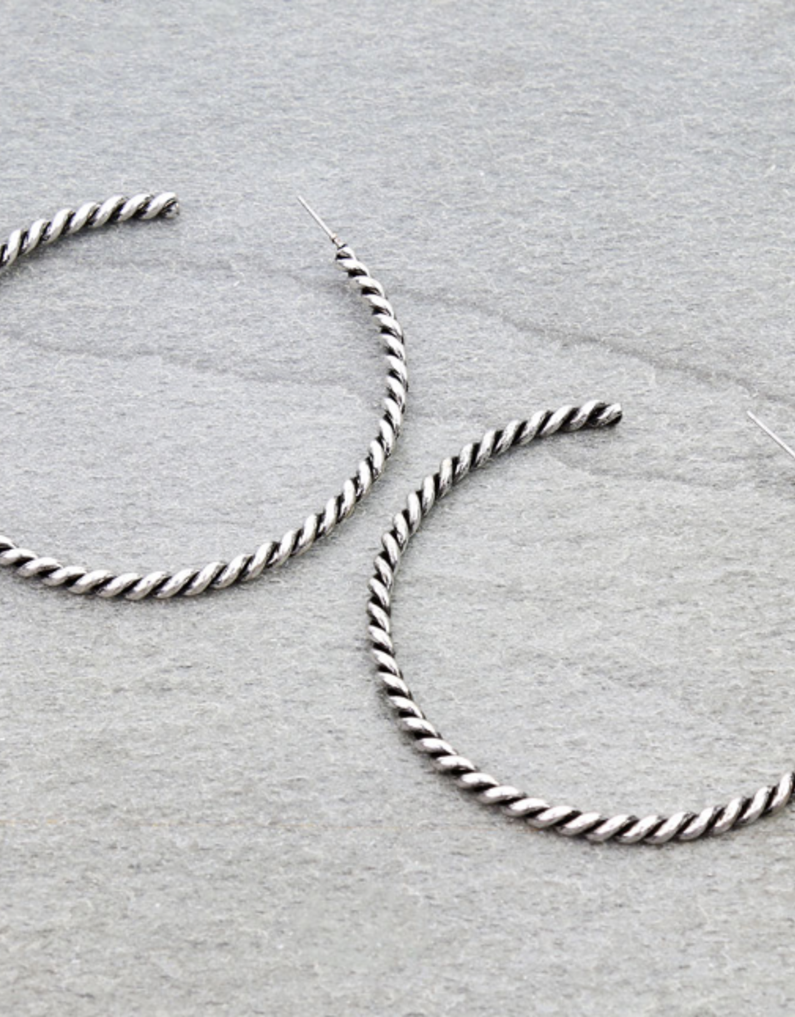 2.75" ROPE TXR HOOP EARRINGS