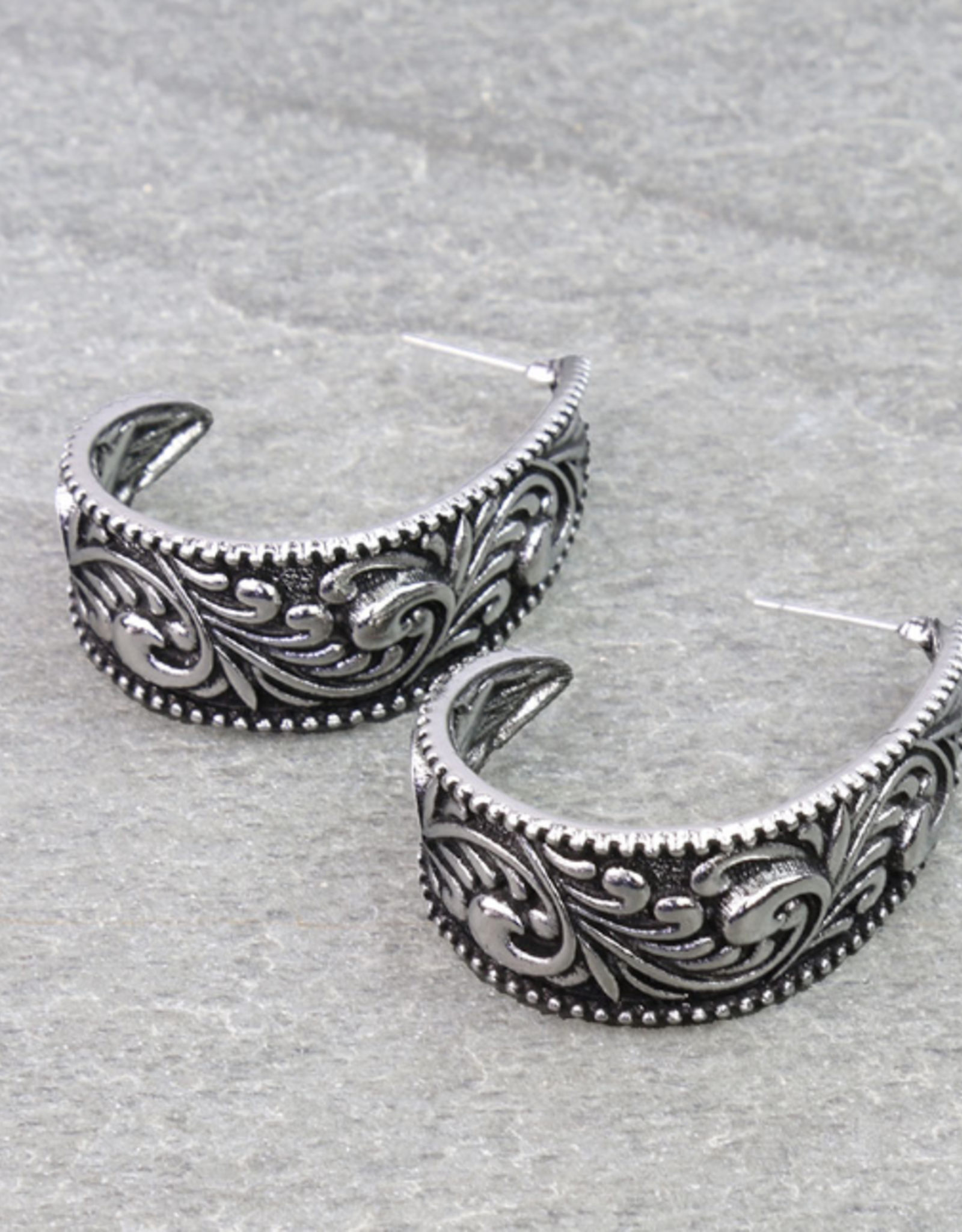 METAL WESTERN FLORAL ENGRAVED HOOP
