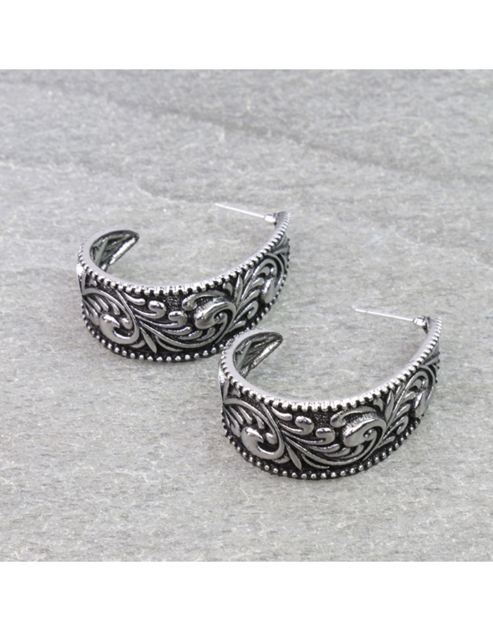METAL WESTERN FLORAL ENGRAVED HOOP