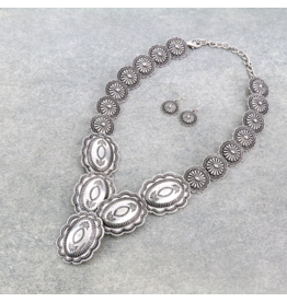 LARGE SILVER CONCHO NECKLACE