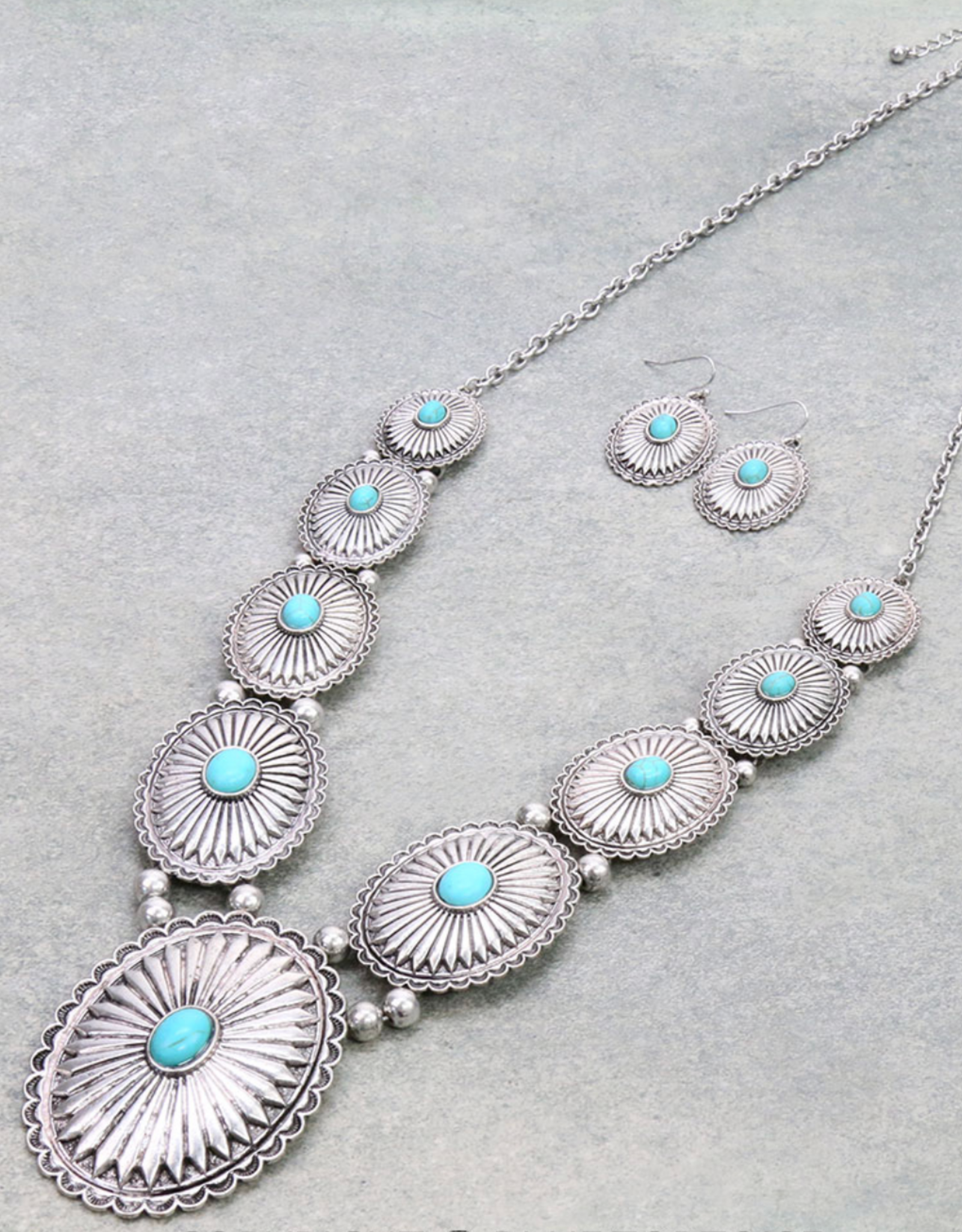 NECKLACE SET LARGE CONCHO WOTH TURQUOISE STONES