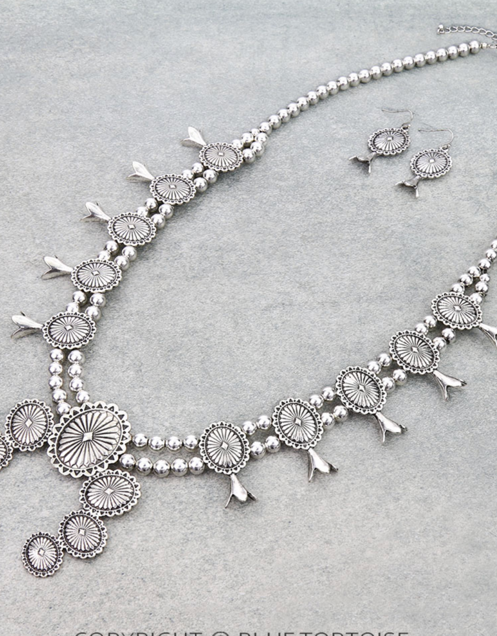 NECKLACE SET WITH NAVAJO PEARL CONCHO SQUASH BLOSSOM