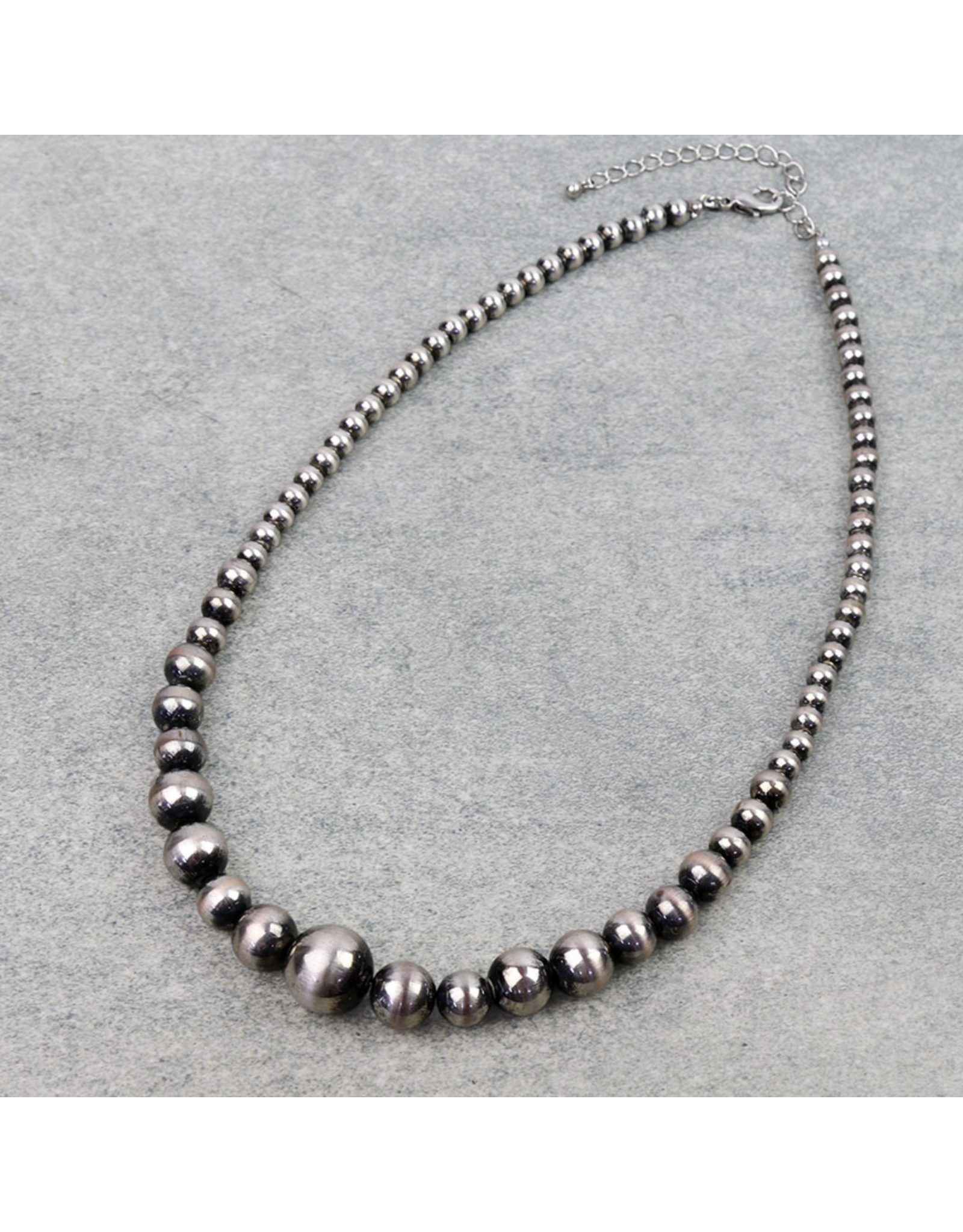 GRADUATED NAVAJO PEARL NECKLACE