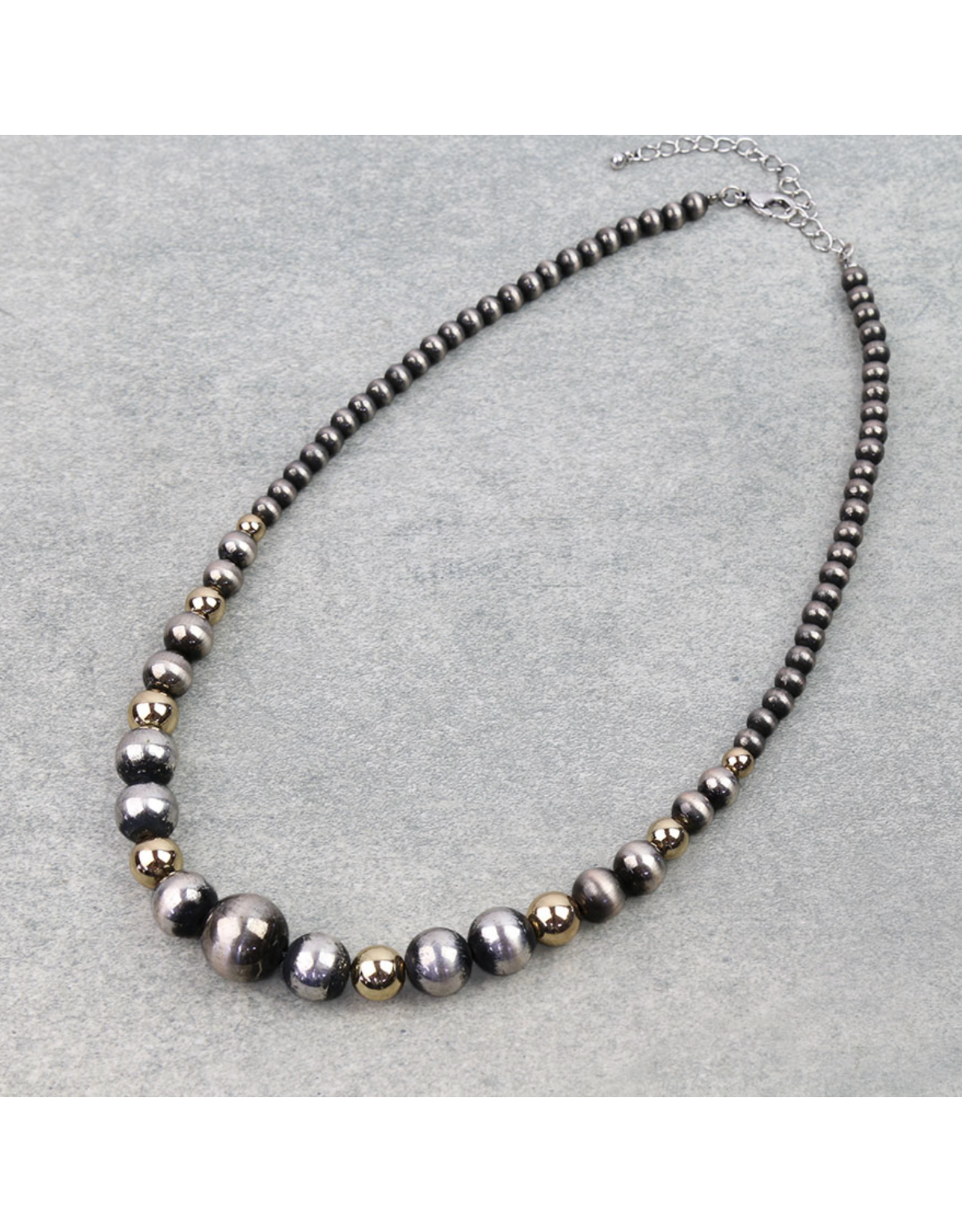 GRADUATED NAVAJO PEARL NECKLACE WITH GOLD BEADS