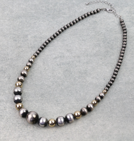GRADUATED NAVAJO PEARL NECKLACE WITH GOLD BEADS
