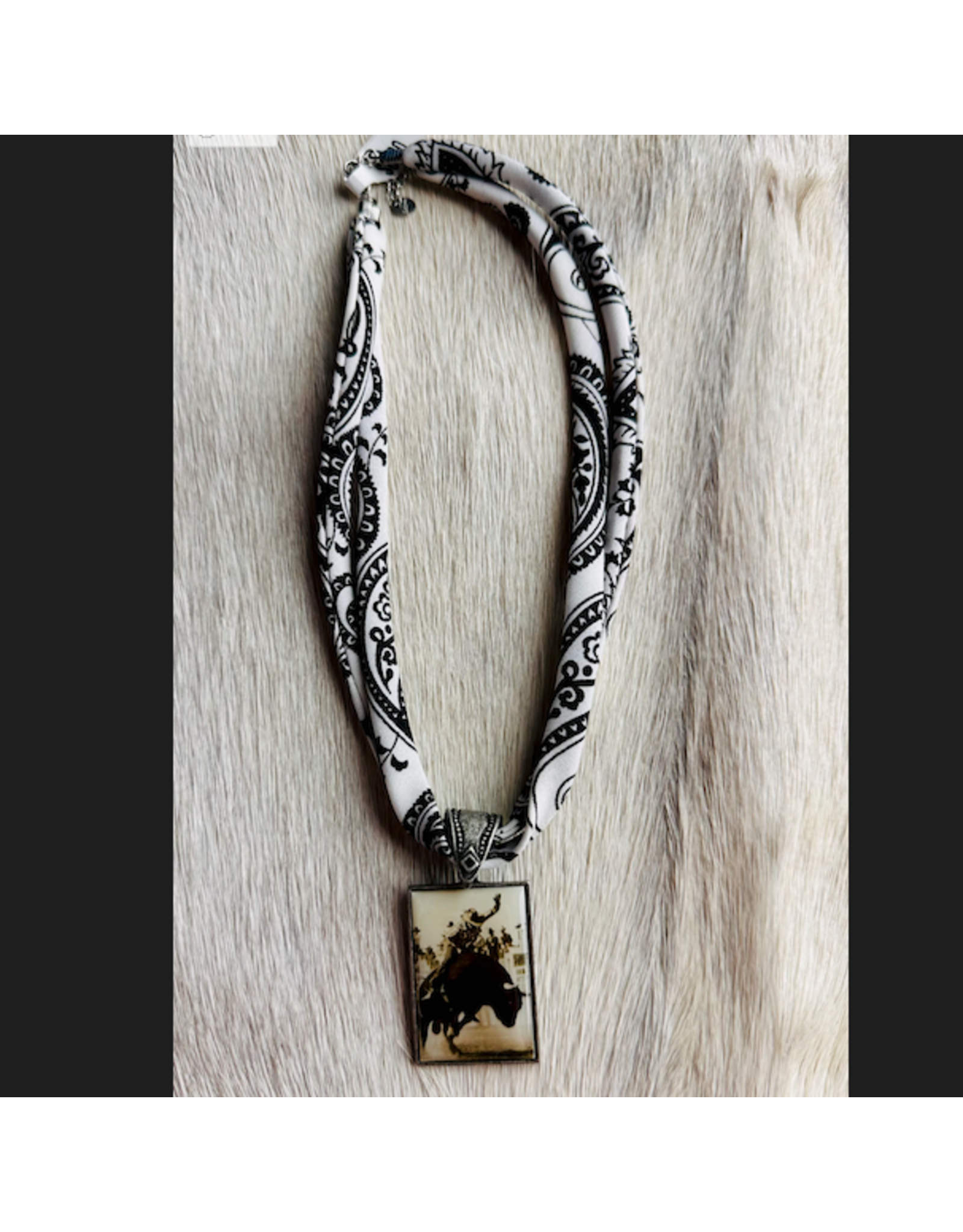 WILD RAG NECKLACE WITH BULL PENDANT