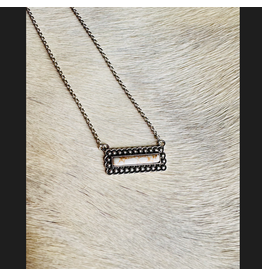 NECKLACE WHITE STONE BAR ON CHAIN