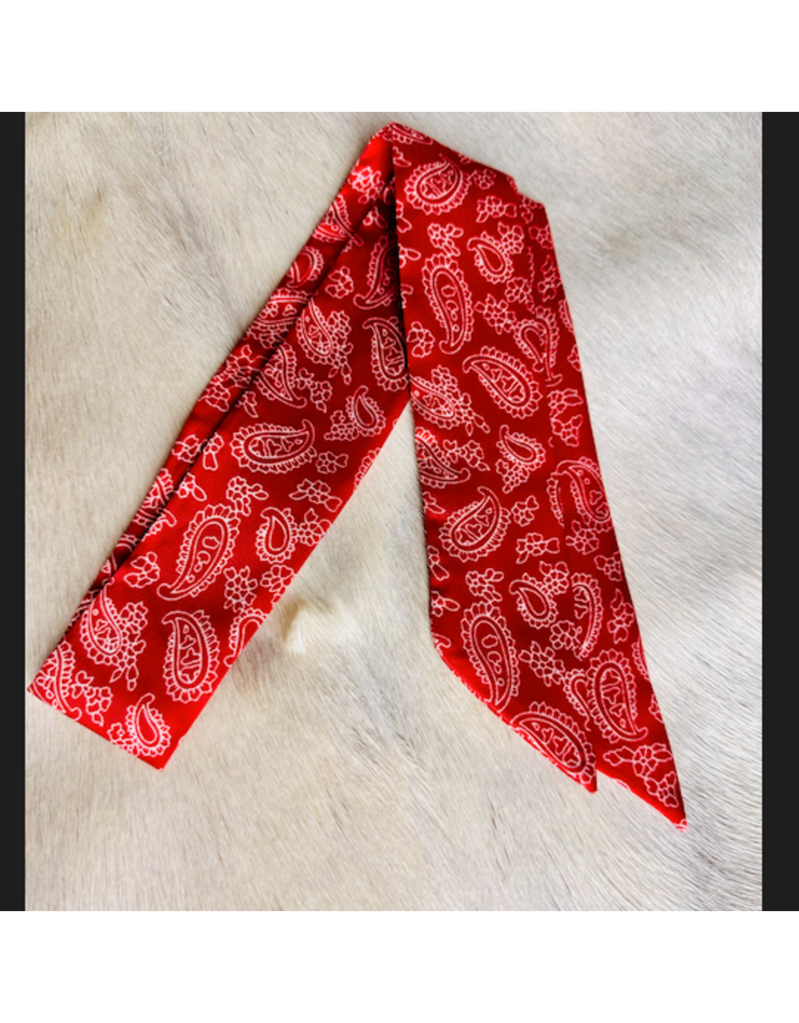 TWILLY MAROON & WHITE  BANDANA PRINT