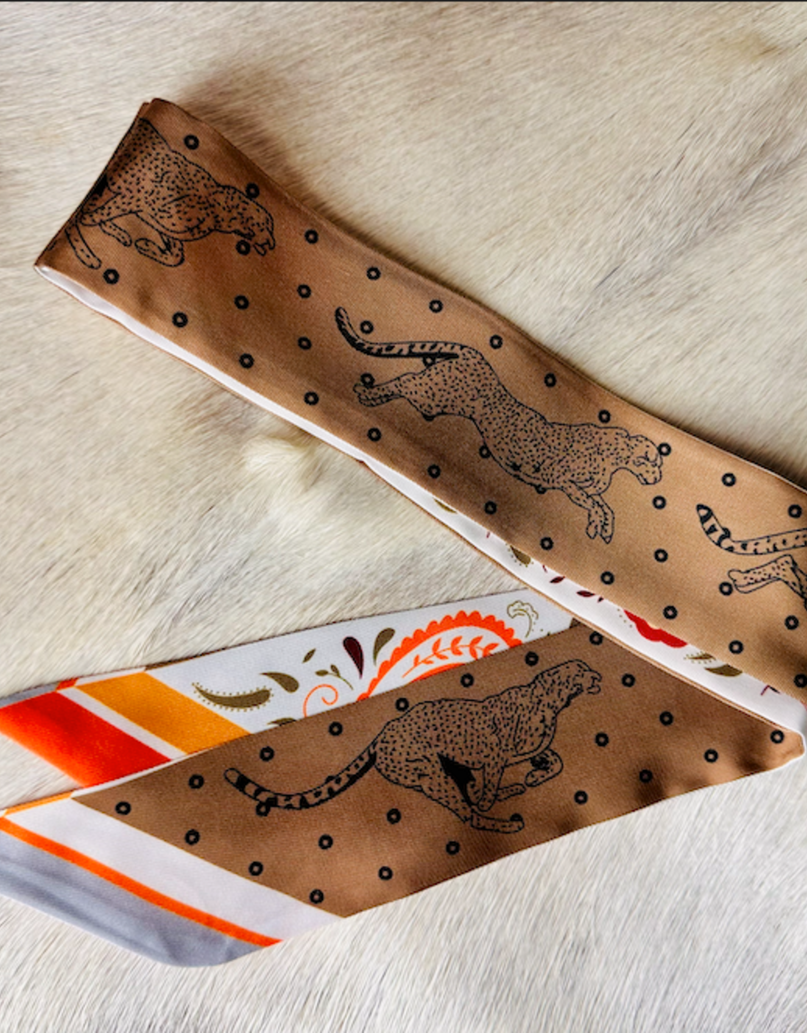 TWILLY REVERSIBLE WHITE COLORFUL BANDANA/ TAN CHEETAHS