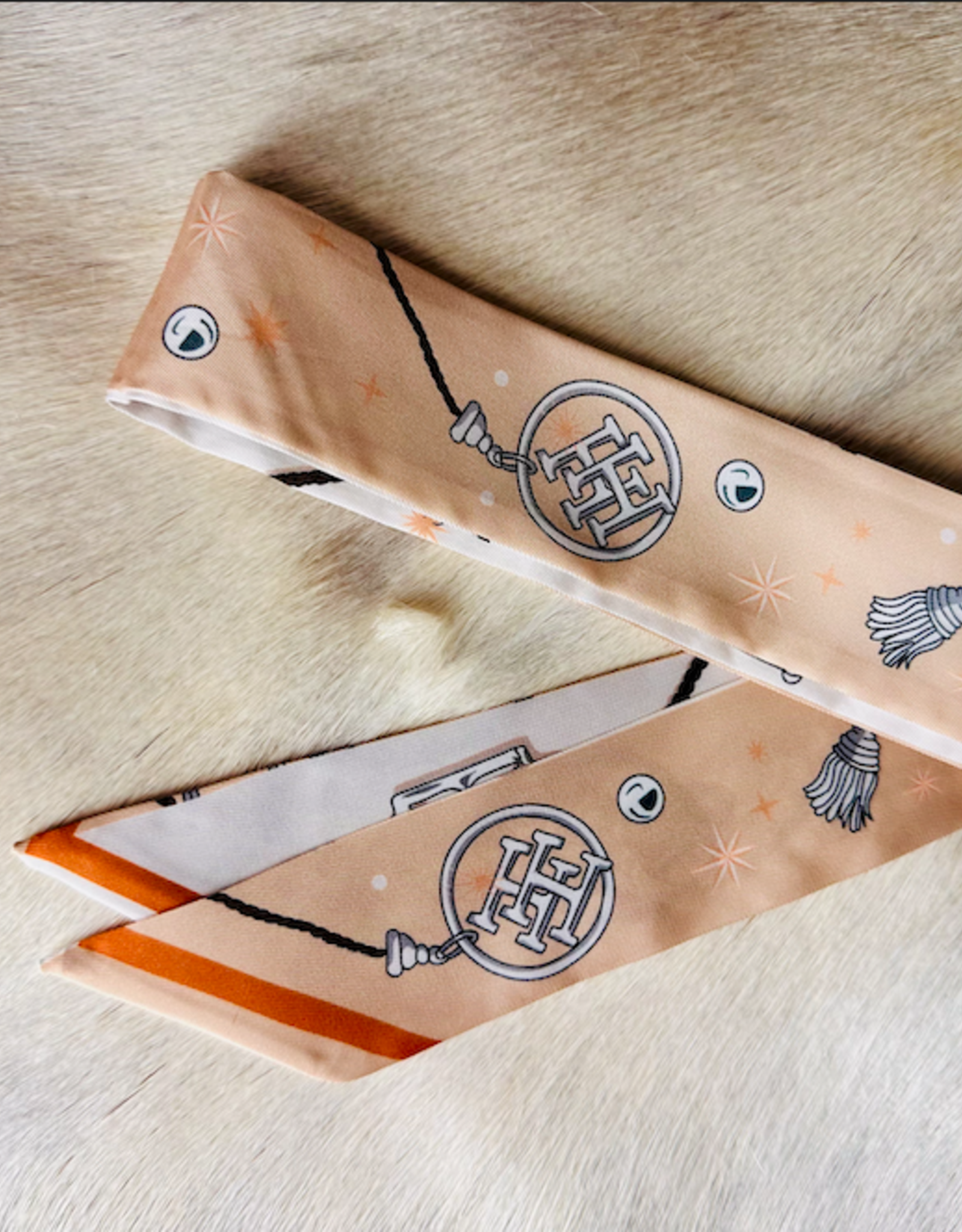 REVERSIBLE TWILLY SKELETON BIT WHITE AND TAN