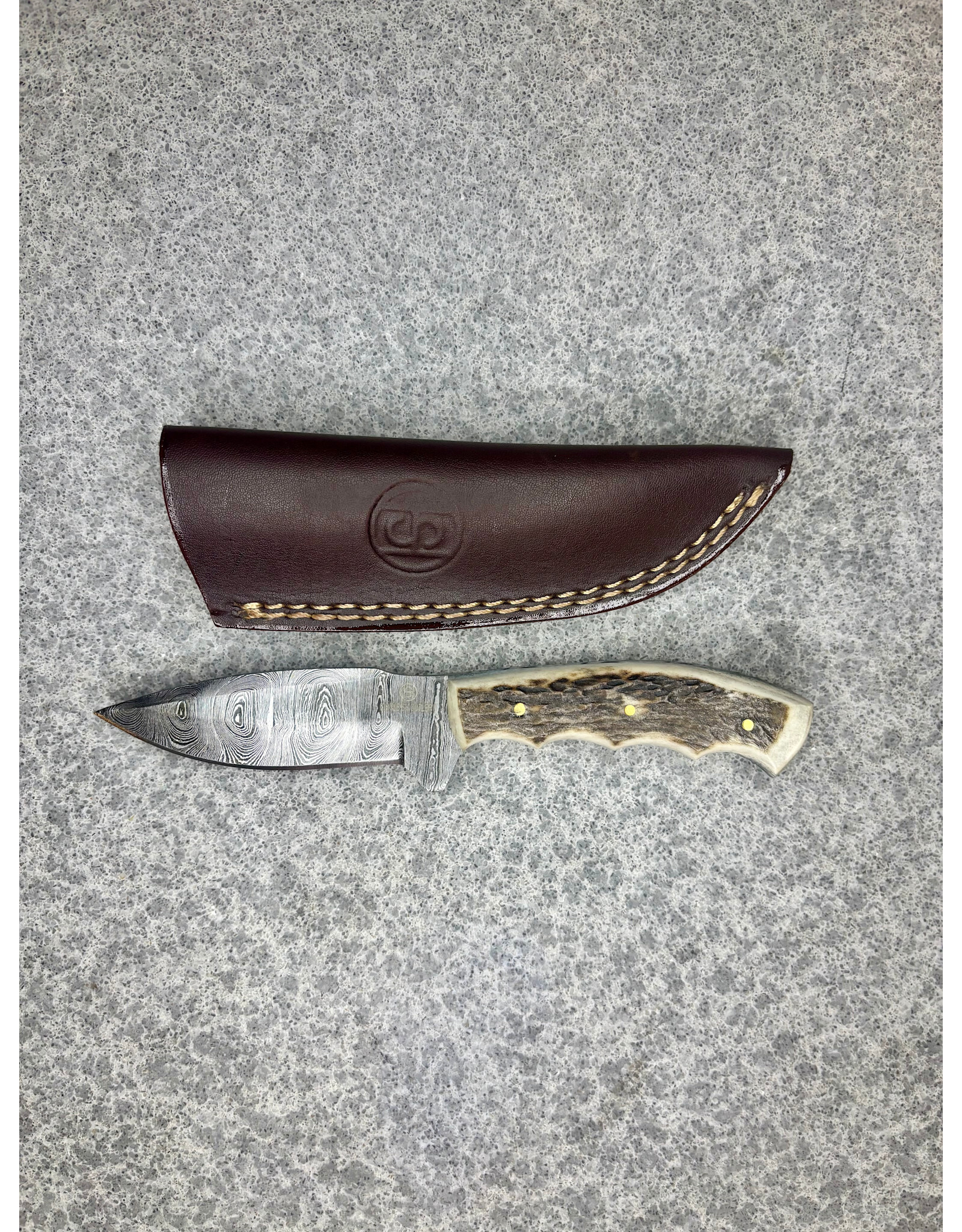 CIRCLE SH KNIFE STAG HORN HANDLE W/ DAMASCUS BLADE 7.5"