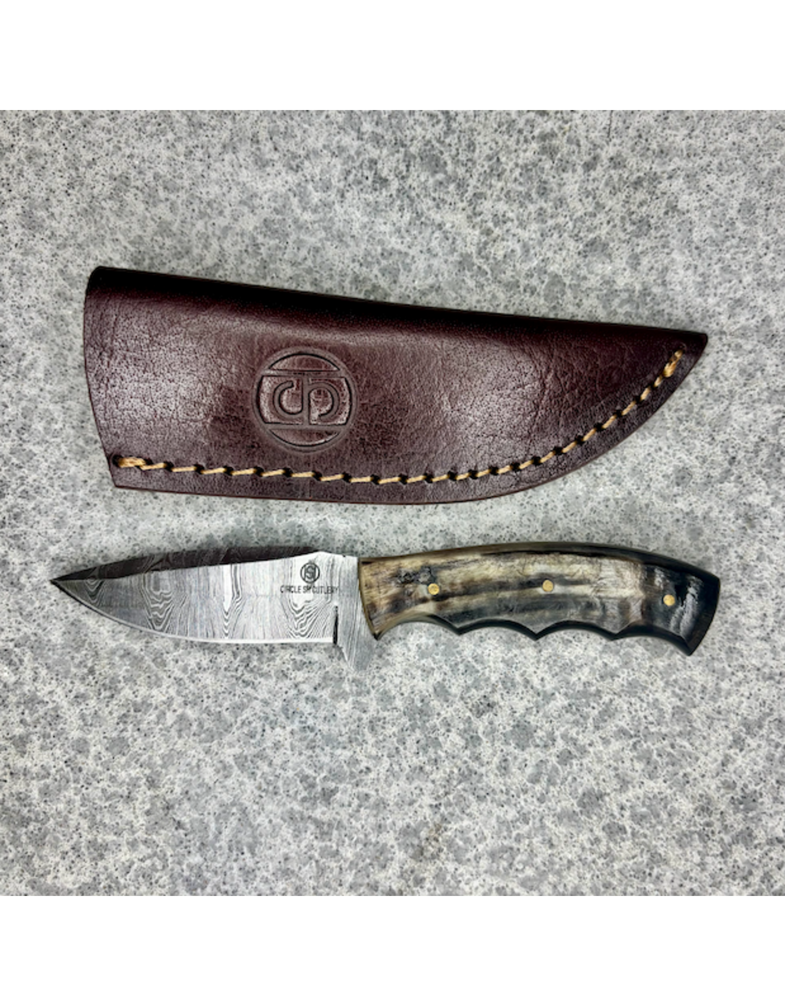 CIRCLE SH KNIFE FIXED BLADE, HORN HANDLE, & DAMASCUS BLADE 7"