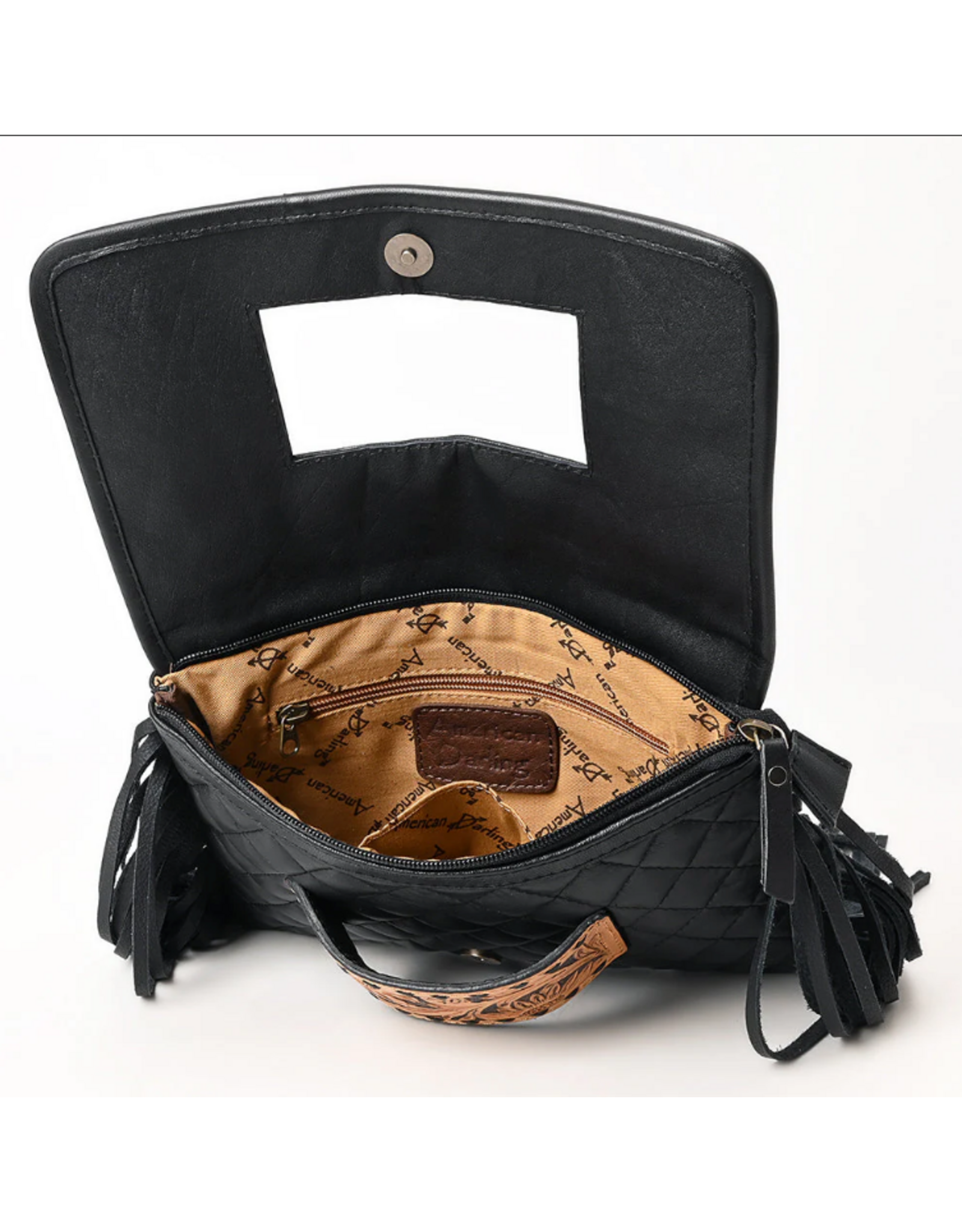 AD PURSE BLACK LEATHER QUILTED WITH LEATHER TOOLED PANEL