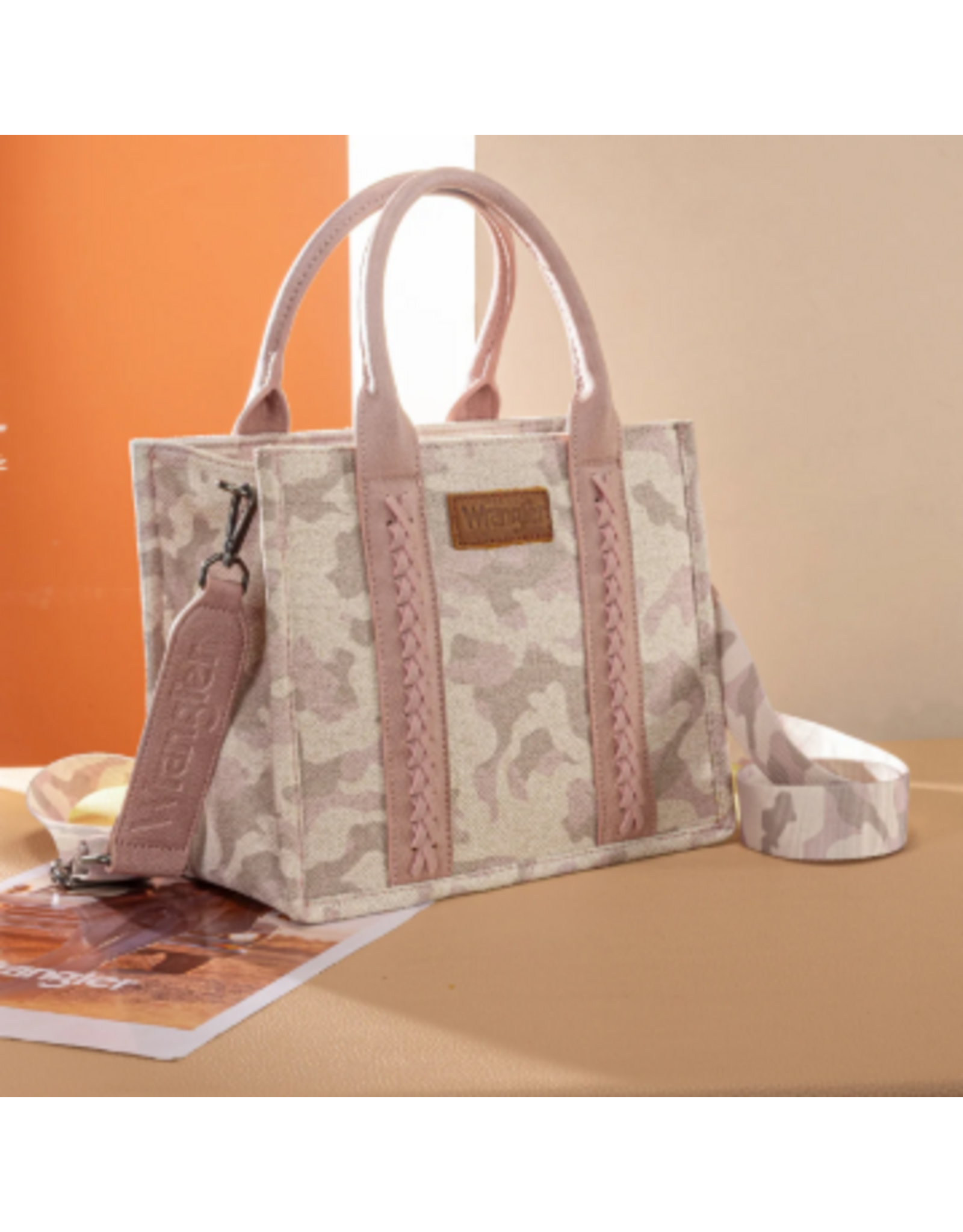 PURSE CROSSBODY WRANGLER CAMO PRINT PINK