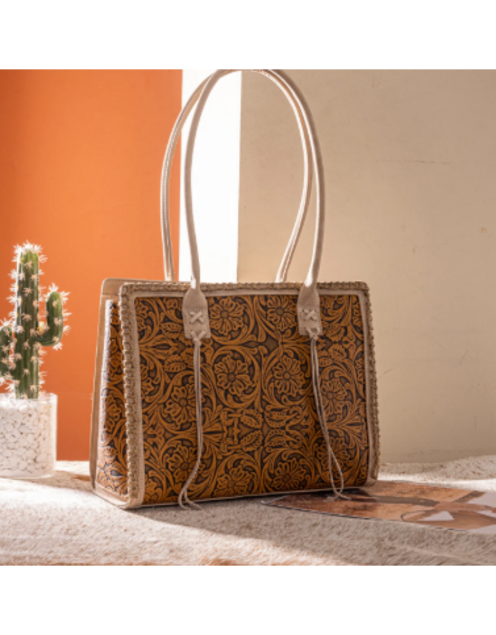 PURSE CONCEALED CARRY TOOLED W/TASSEL