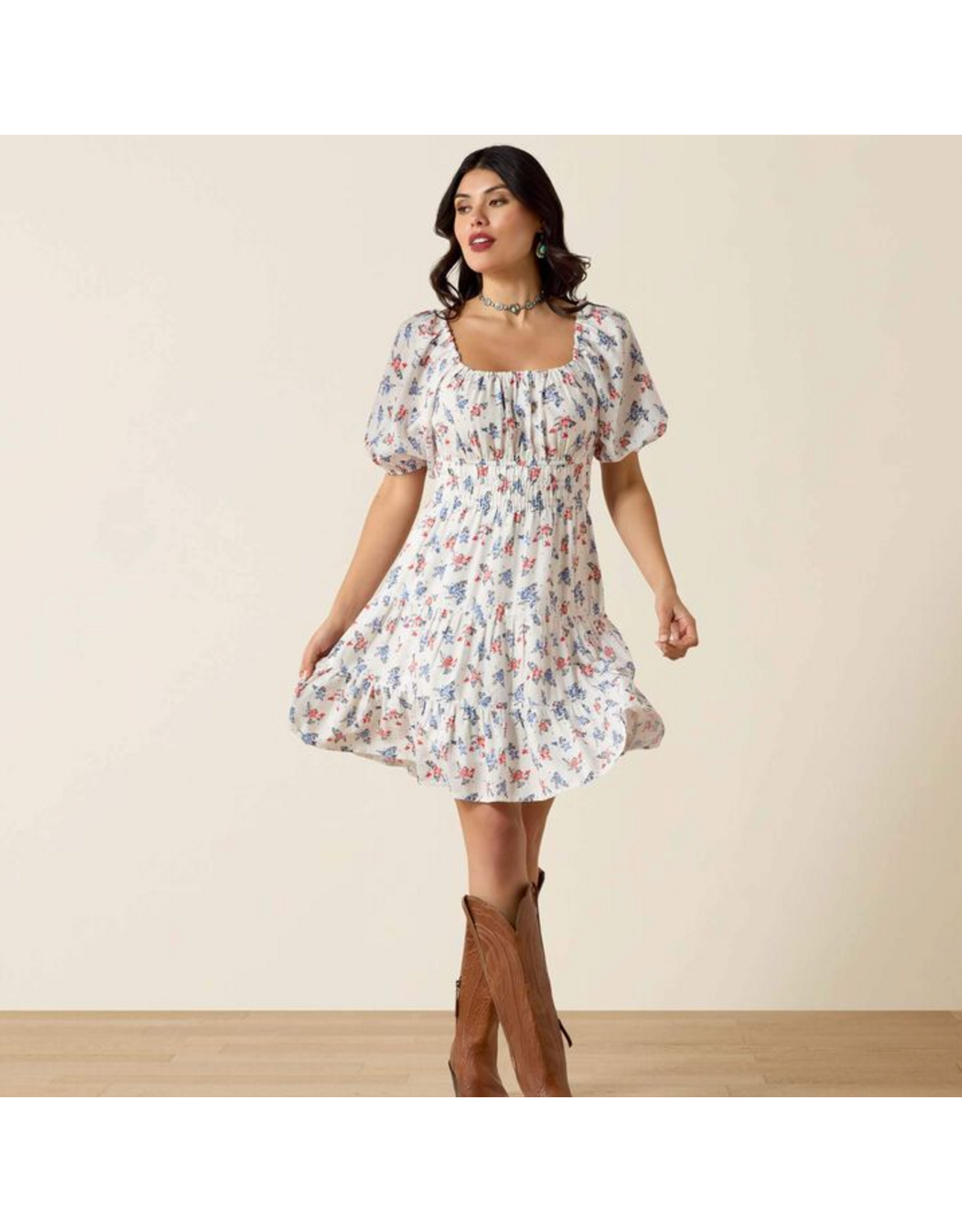 DRESS WMS ARIAT WHITE WITH RED BLUE FLOWERS
