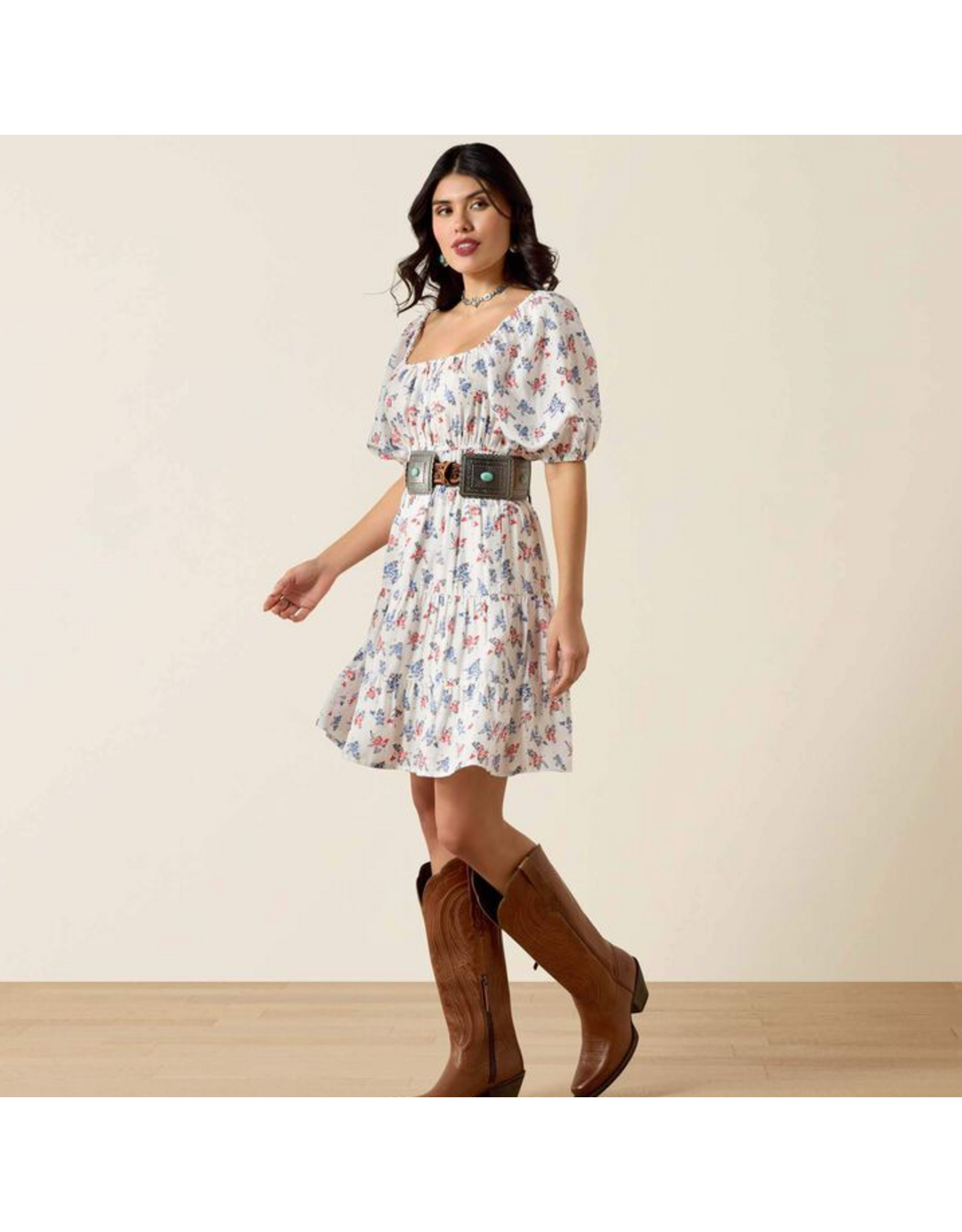 DRESS WMS ARIAT WHITE WITH RED BLUE FLOWERS