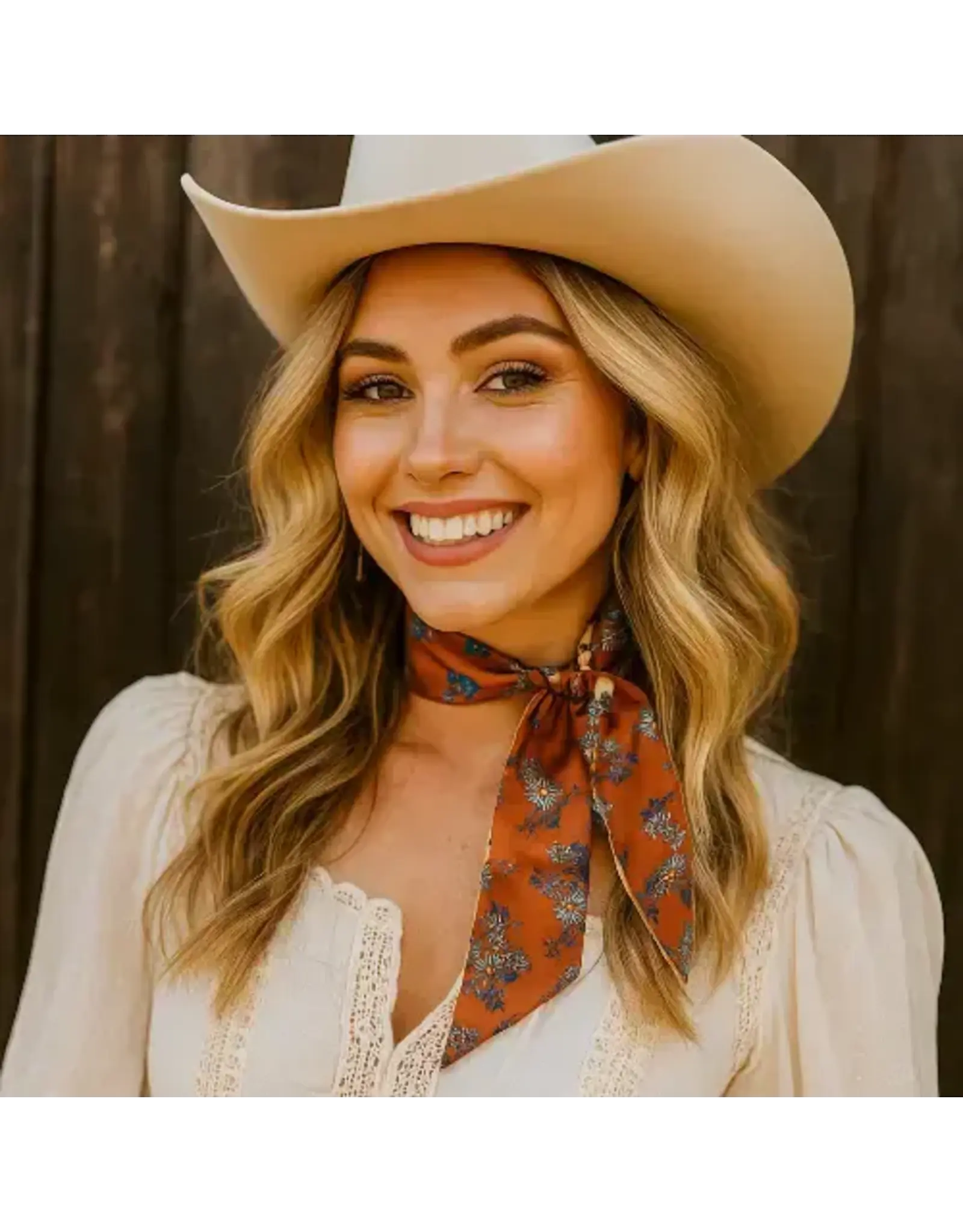 TWILLY BROWN AND TAN WITH BLUE AND WHITE FLOWERS