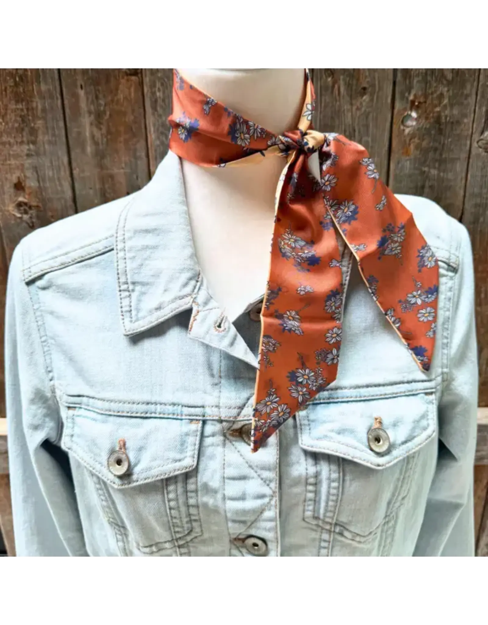 TWILLY BROWN AND TAN WITH BLUE AND WHITE FLOWERS