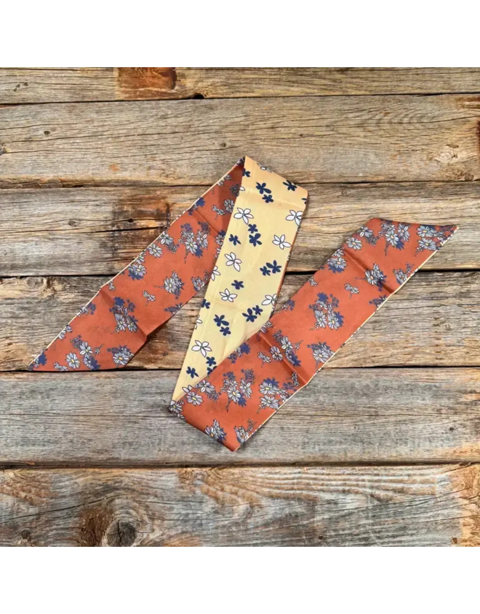 TWILLY BROWN AND TAN WITH BLUE AND WHITE FLOWERS