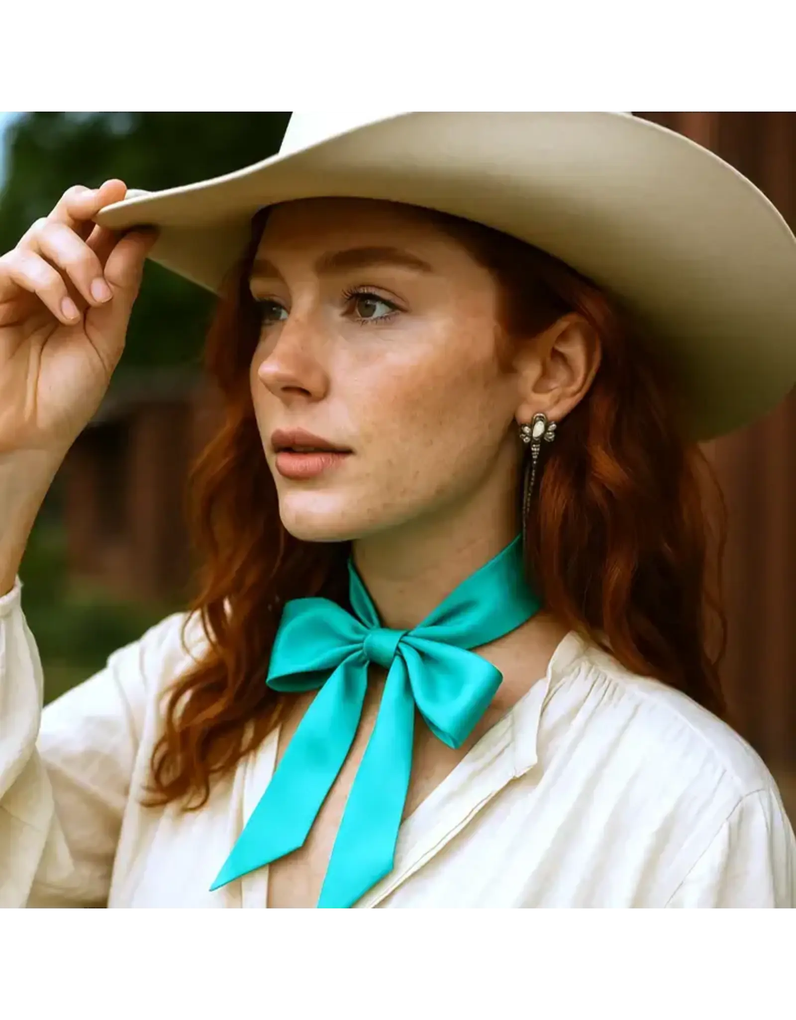 TWILLY SOLID TURQUOISE SKINNY NECK SCARF