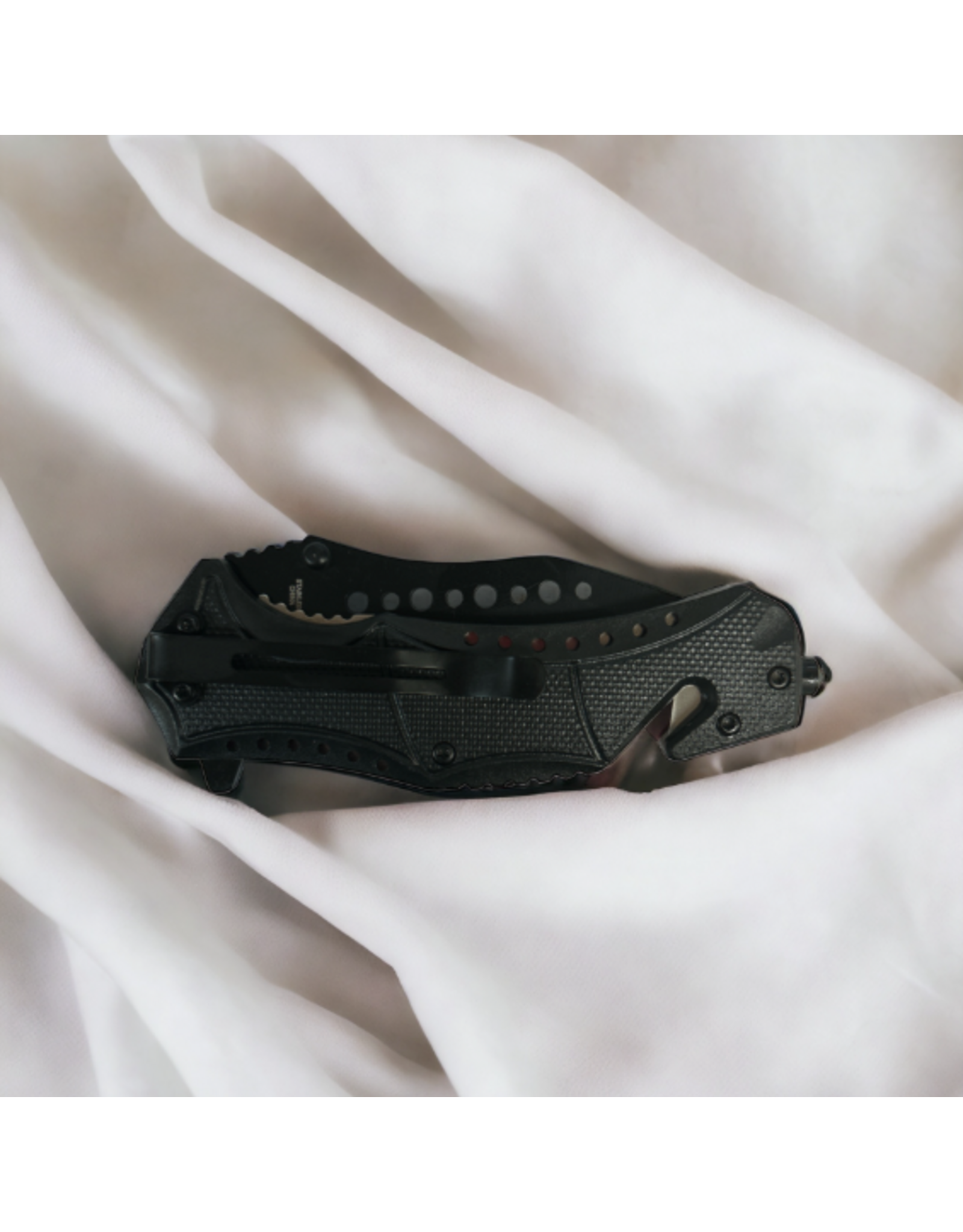 KNIFE CIRCLE SH CUTLERY HOT PINK 4.75"