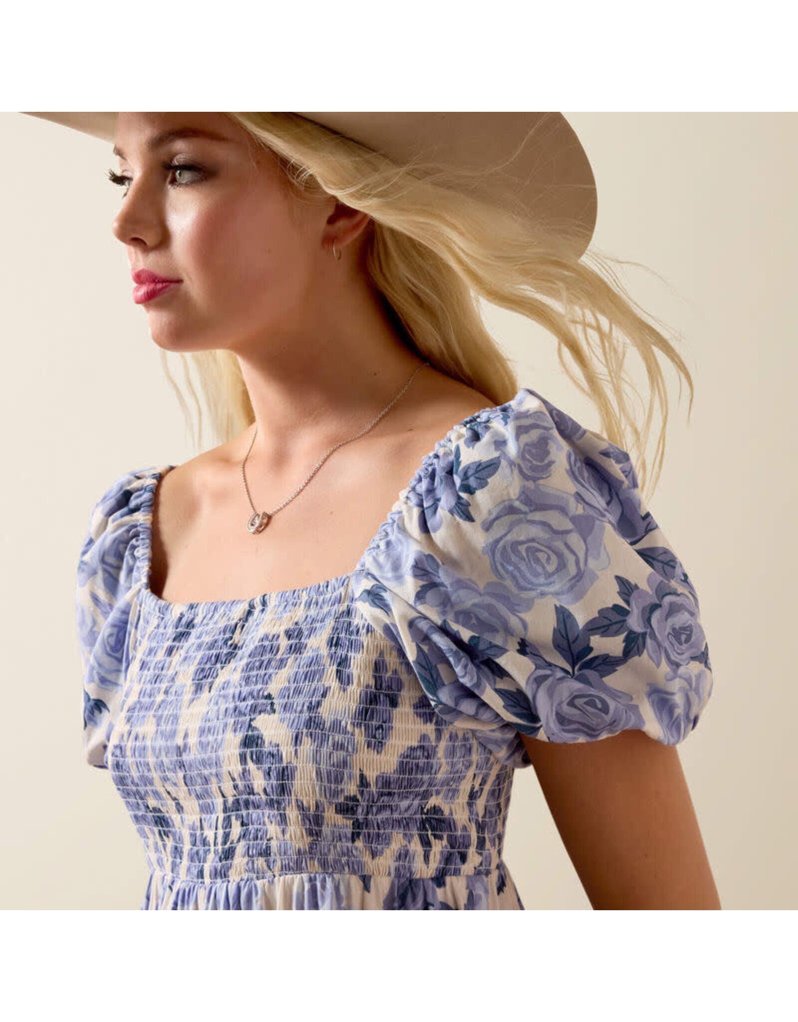 ARIAT DRESS WMS ARIAT WHITE WITH BLUE FLOWERS